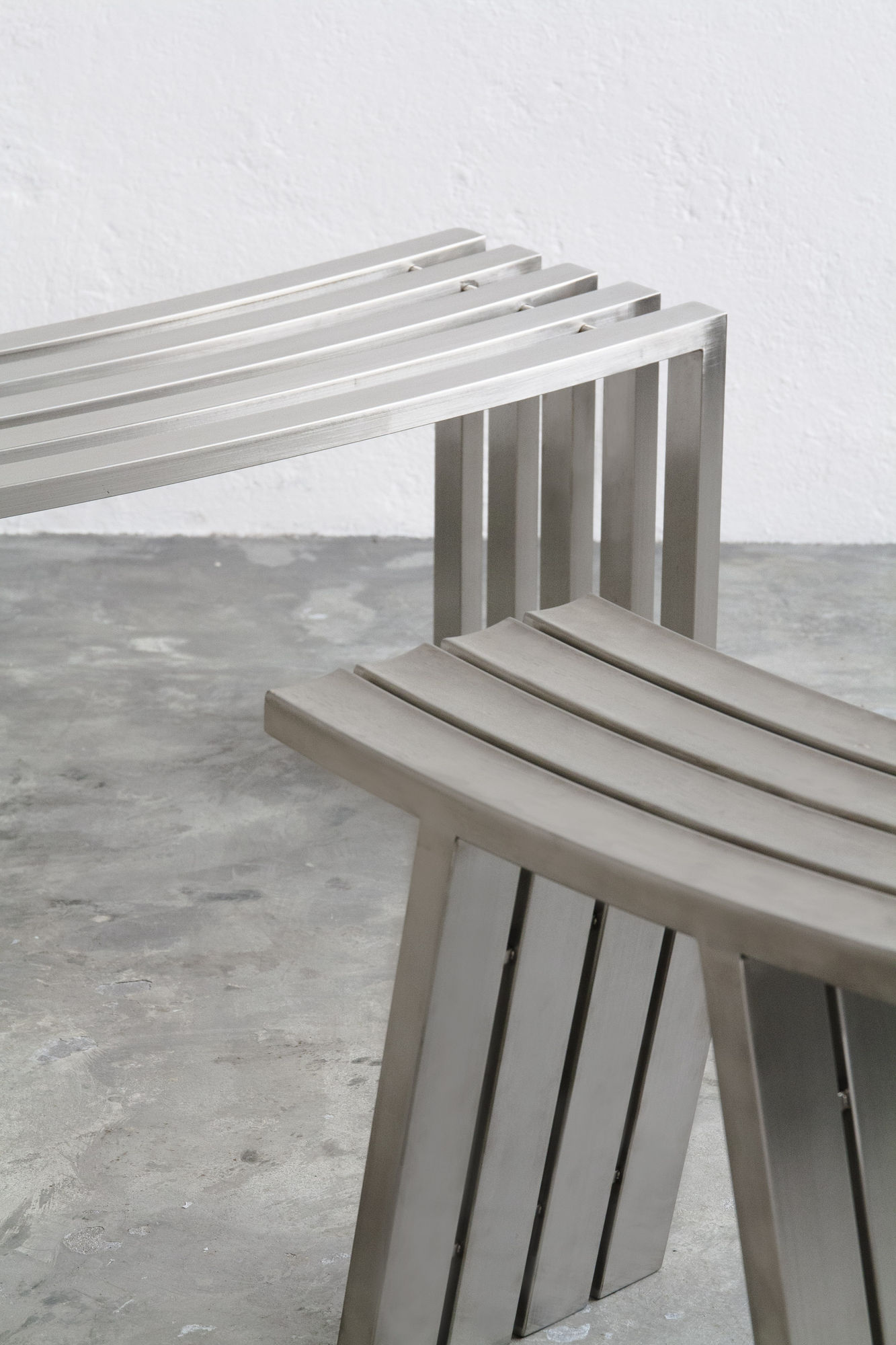 LINIYA stool by Katryna Sadauskaite