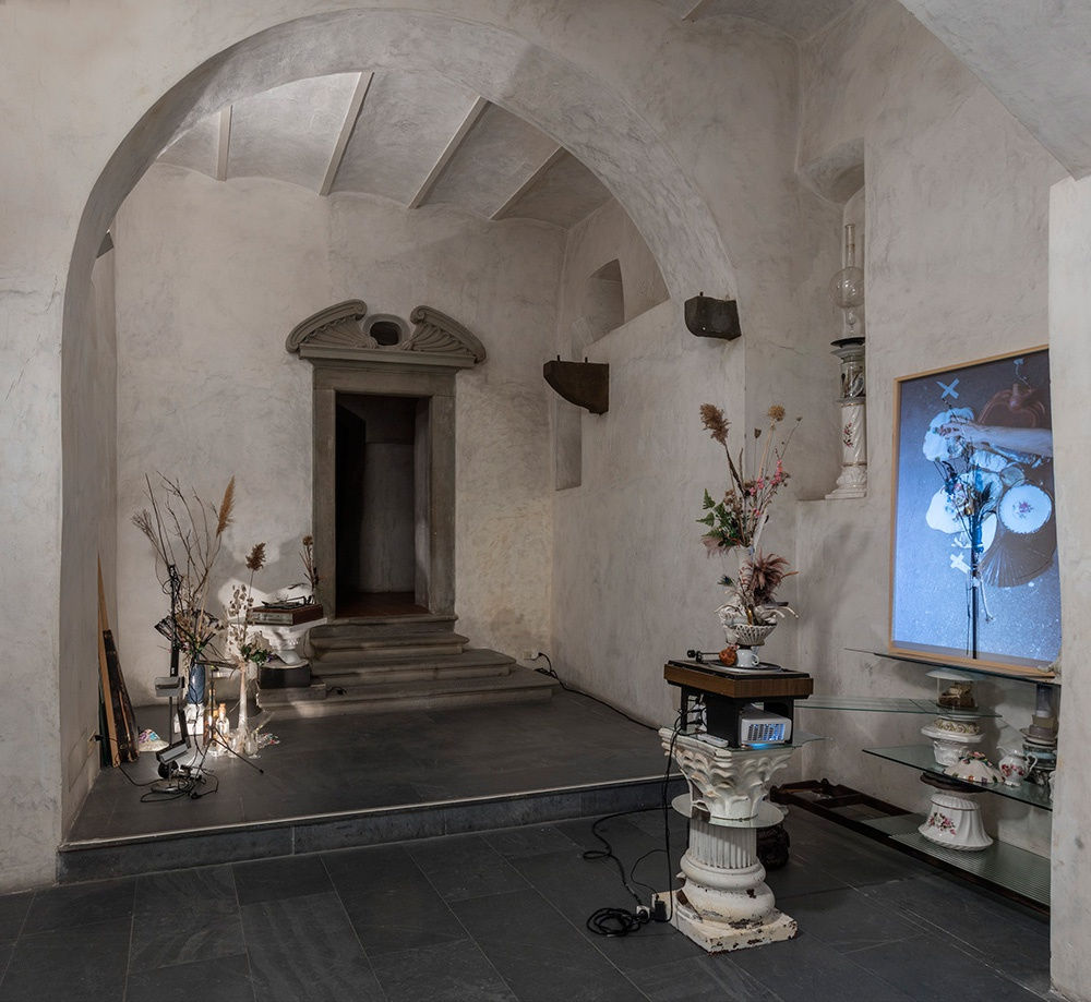 Installation view Andature / Chiara Bettazzi - Daniela De Lorenzo | a cura di Marcella Cangioli, Antonella Nicola, Saretto Cincinelli | Museo Marino Marini | In collaborazione con Città Nascosta | 3 ottobre - 11 novembre 2021