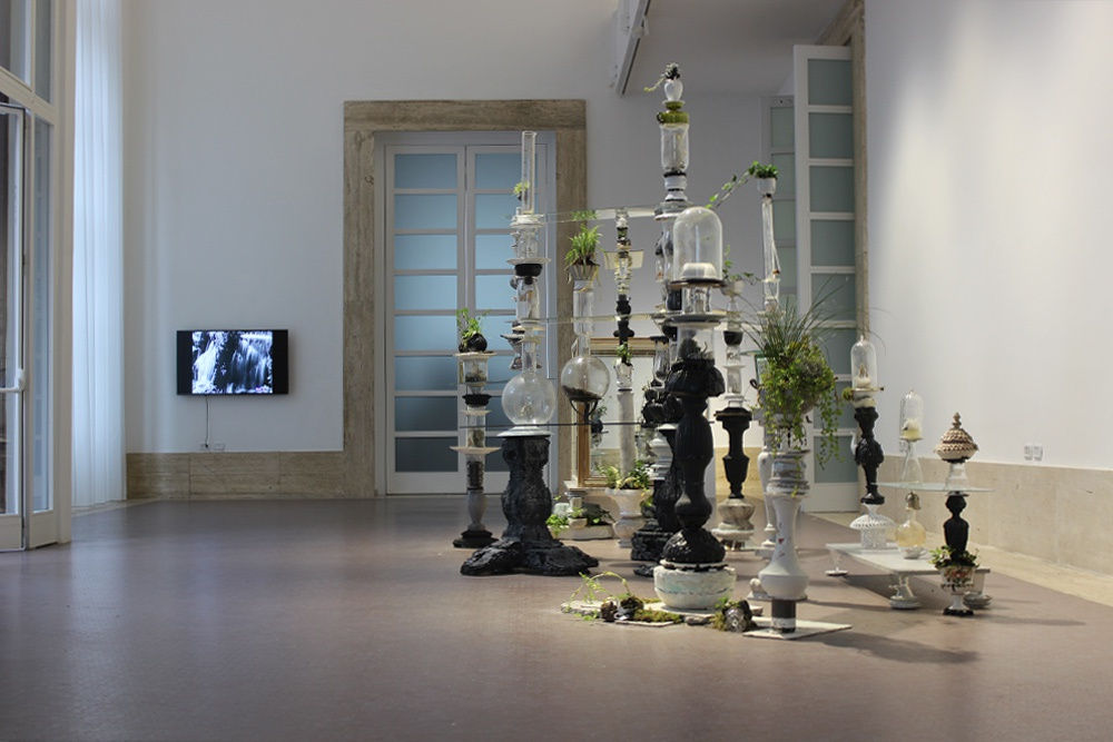 Installation view IL MONDOINFINE: vivere tra le rovine | a cura di Ilaria Bussoni | La Galleria Nazionale di Arte Moderna e Contemporanea di Roma| 13 dicembre 2018 - 23 gennaio 2019
