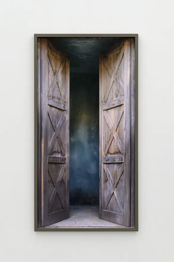 Silvia Camporesi, Shimmering Cinecittà, 2024, Inkjet print on Hahnemühle FineArt Pearl paper mounted on Dibond, painted wooden frame, UV70 museum glass. Edition: 1/5 + 2 A.P. cm 150 x 75 (framed: cm 154 x 79). Ph. Roberto Apa Courtesy of the artist and z2o Sara Zanin