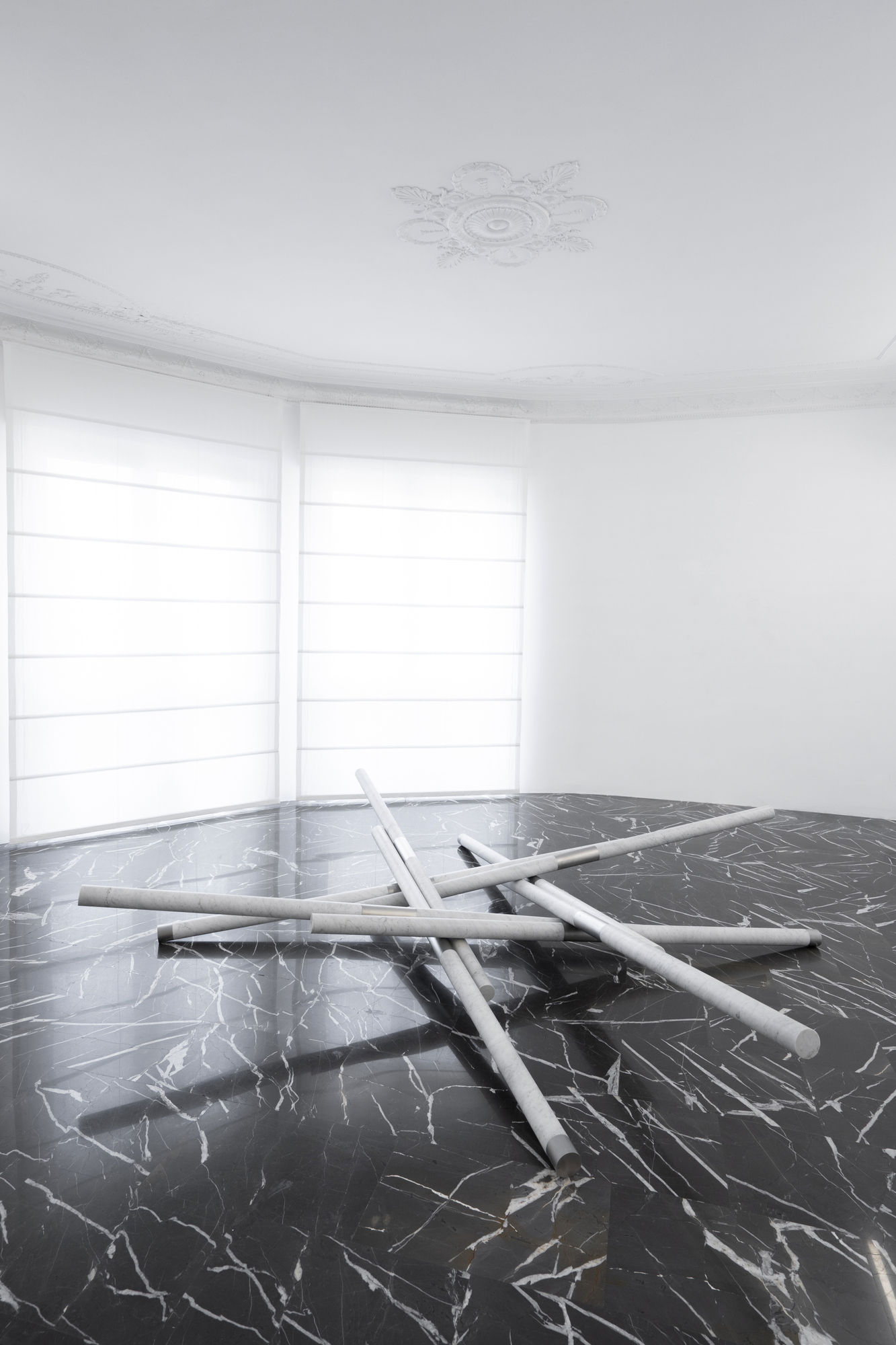 Hidetoshi Nagasawa L’ordine dei moti a concept by Michele Guido, in collaboration with Ryoma Nagasawa installation view at z2o project ph. Masiar Pasquali