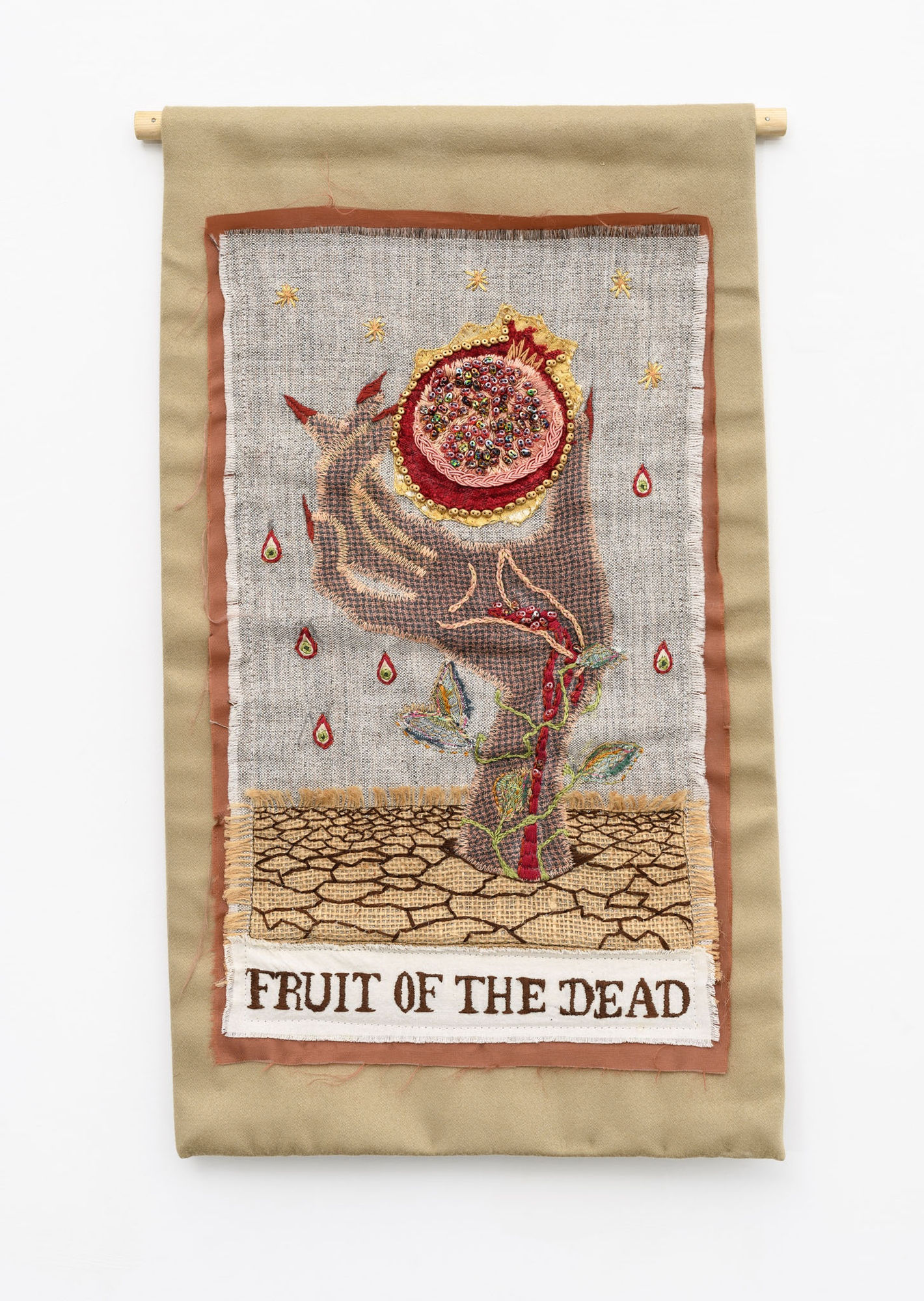 Alexi Marshall, Fruit of The Dead, 2023, hand embroidery and beading on mixed fabric, 51,3 x 29,2 cm, ph. Giorgio Benni