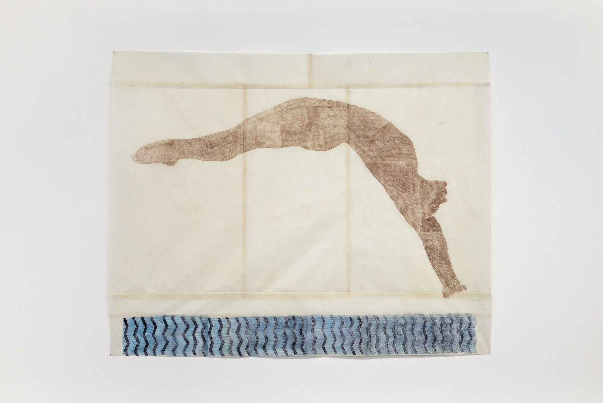 Marta Roberti, Tuffatrice, 2025, drawing and collage with graphite and oil pastel from handmade carbon paper on Taiwanese mulberry paper, cm 111 x 138. Ph Roberto Apa