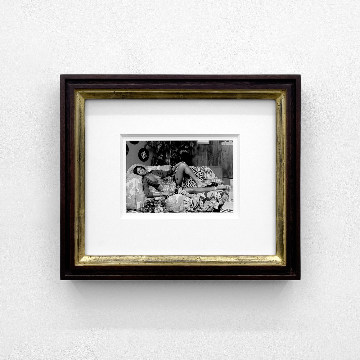 Mickalene Thomas, Tamika Sur Une Chaise Longue in Black and White, 2023. Archival pigment print, 11 x 13 inches.