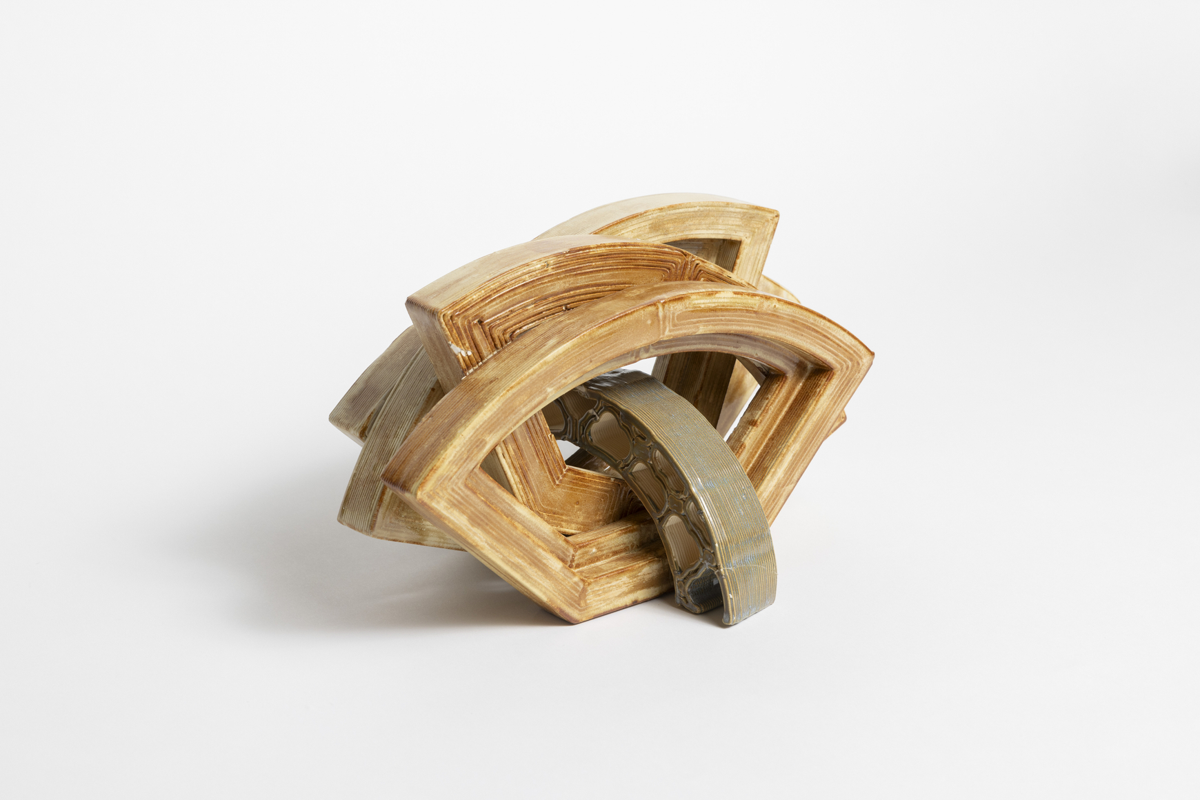 Asma Belhamar, Swing under the palm tree, 2025, Ceramics, Composed of 3 parts