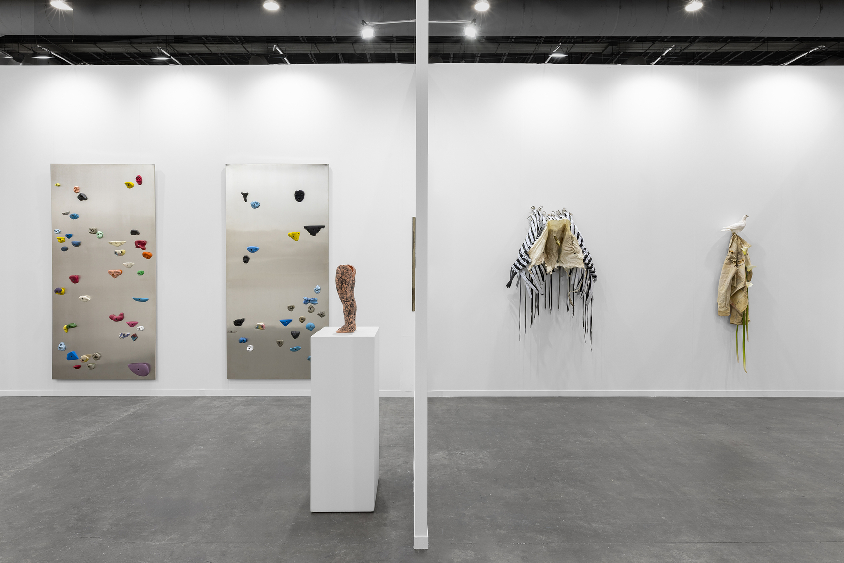 installation view zona maco 2026. photo:&nbsp;gerardo landa / eduardo l&oacute;pez (glr estudio), 