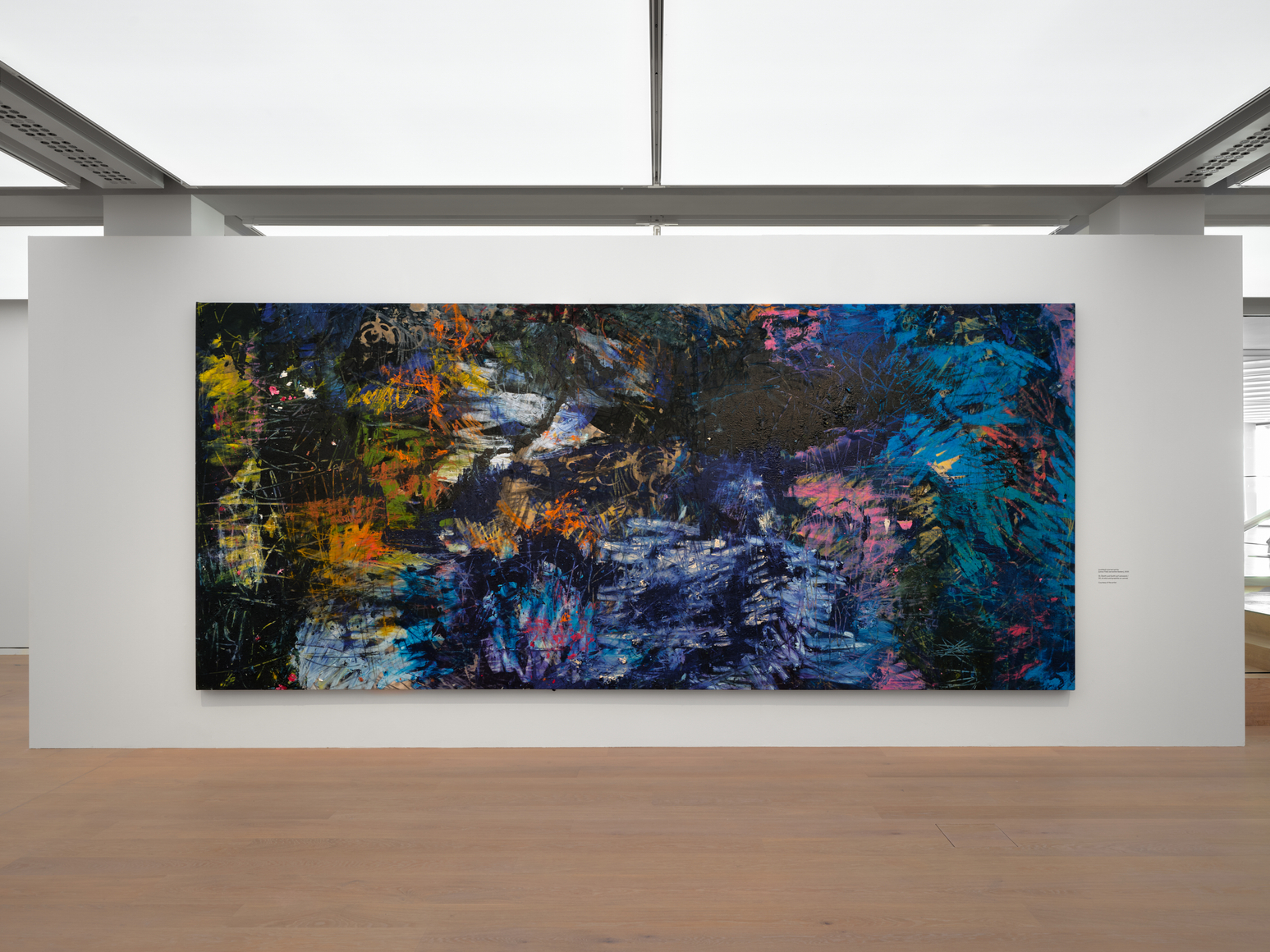 vista de instalaci&oacute;n de oscar murillo: collective osmosis, das minsk y museum barberini, potsdam, 2026. foto: tim bowdich, cortes&iacute;a del artista. copyright &copy; oscar murillo