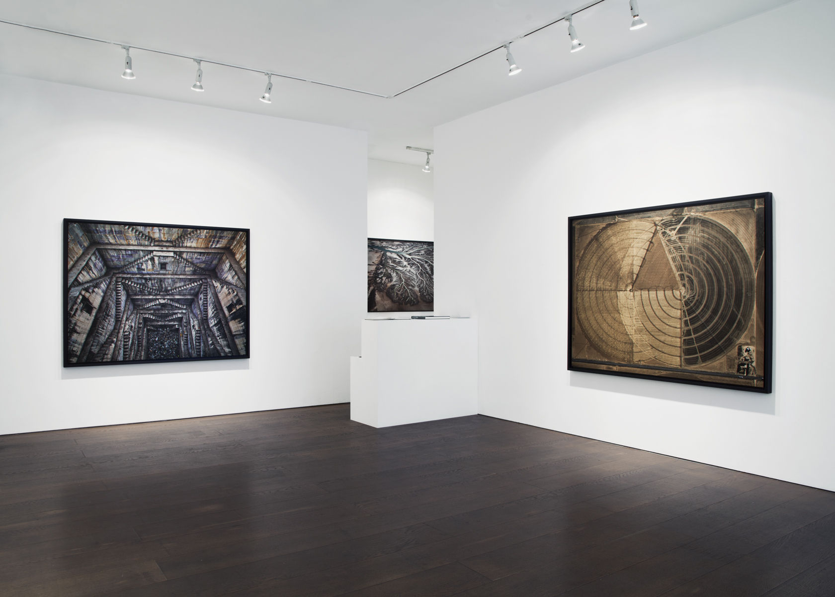 Edward Burtynsky Water