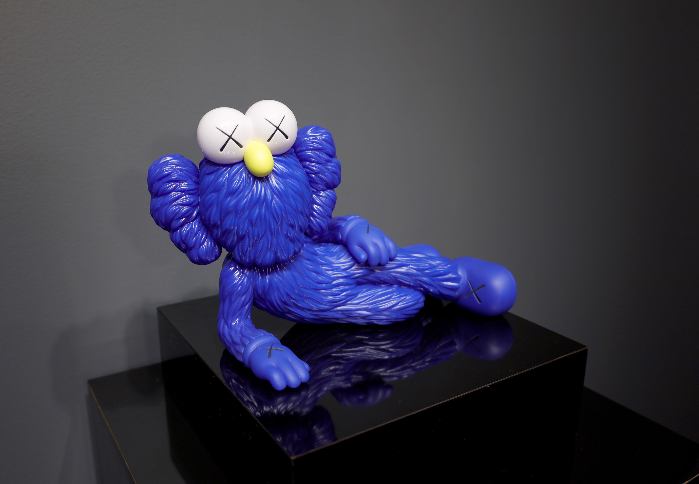 KAWS, 'KAWS: TIME OFF' Blue Vinyl Figure, 2023 | Arton Contemporary