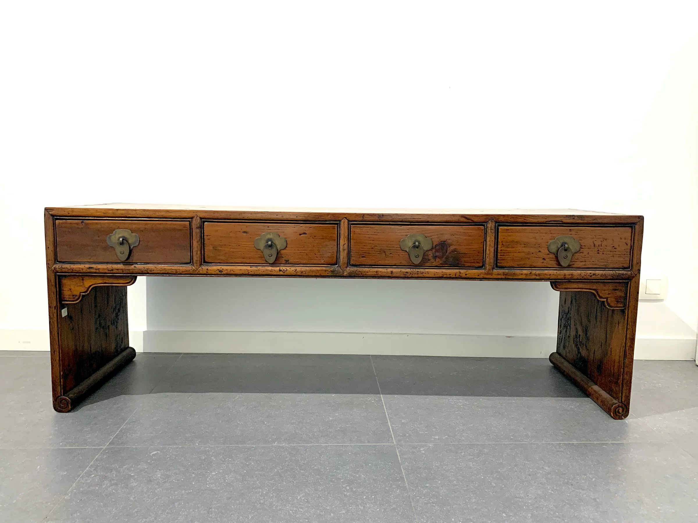 Chinese Antiques 中国古董, Chinese antique huanghuali desk 中国清