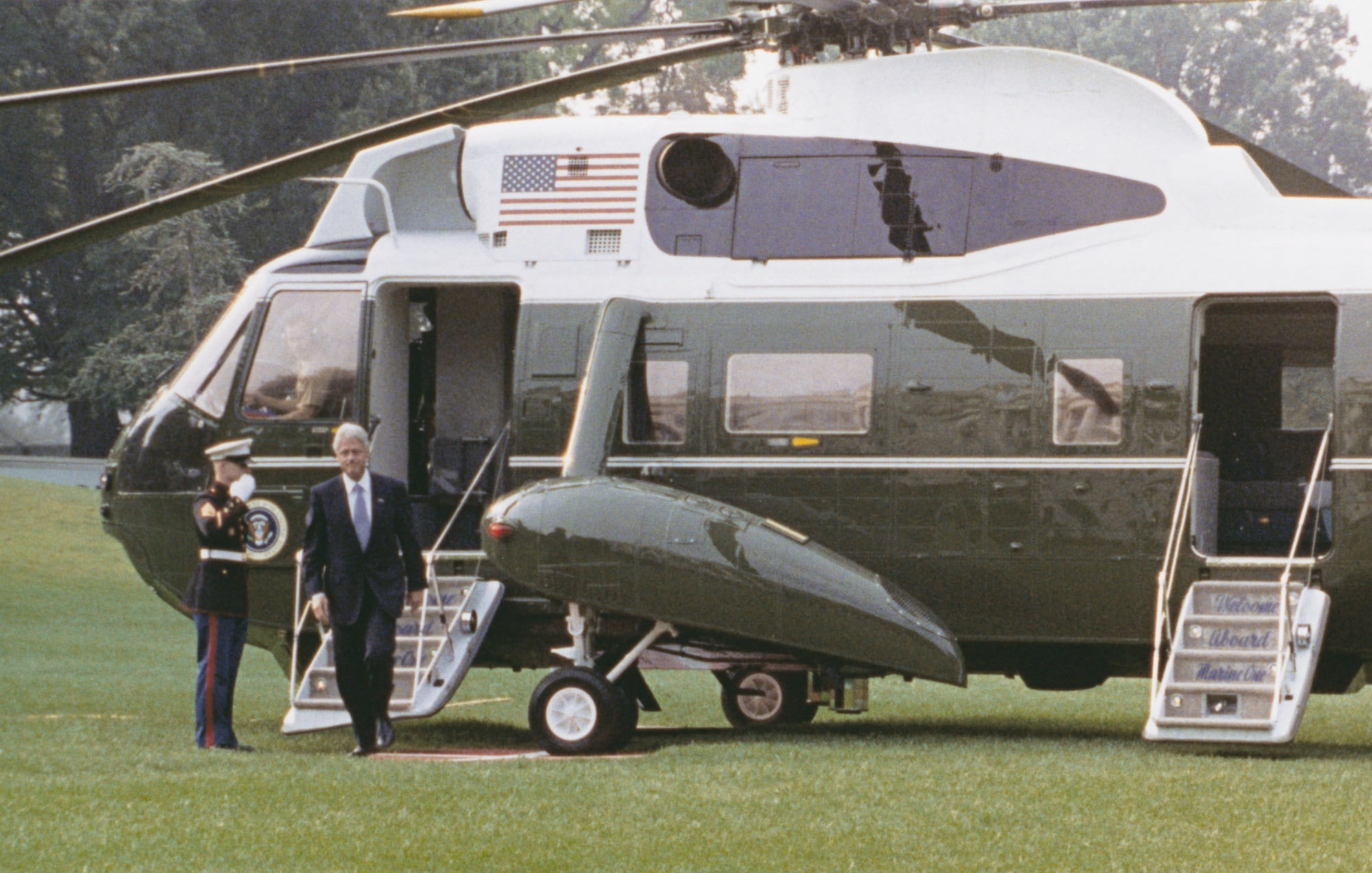 Sarah Morris, Capital, 2000