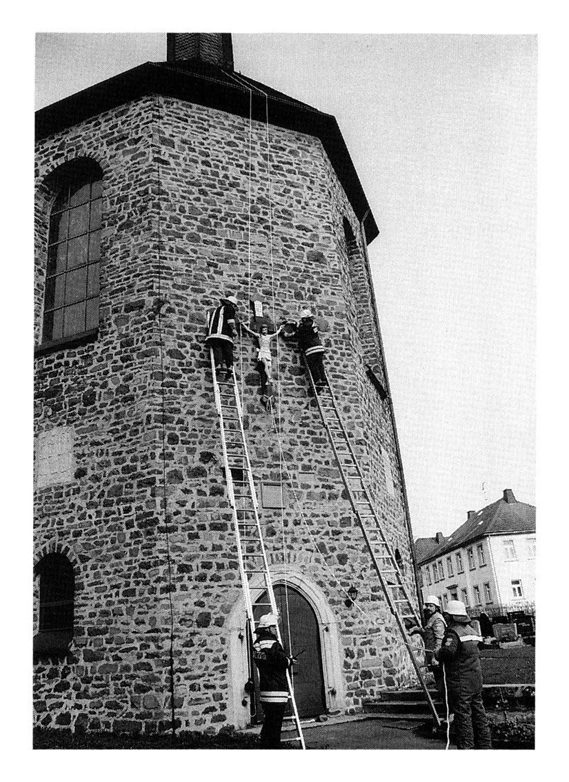 Peter Piller ungeklärte Fälle / unresolved cases, 2000-2006 Pigment print 67 x 49 cm 26.38 x 19.29 inches Edition of 6 plus 2 AP