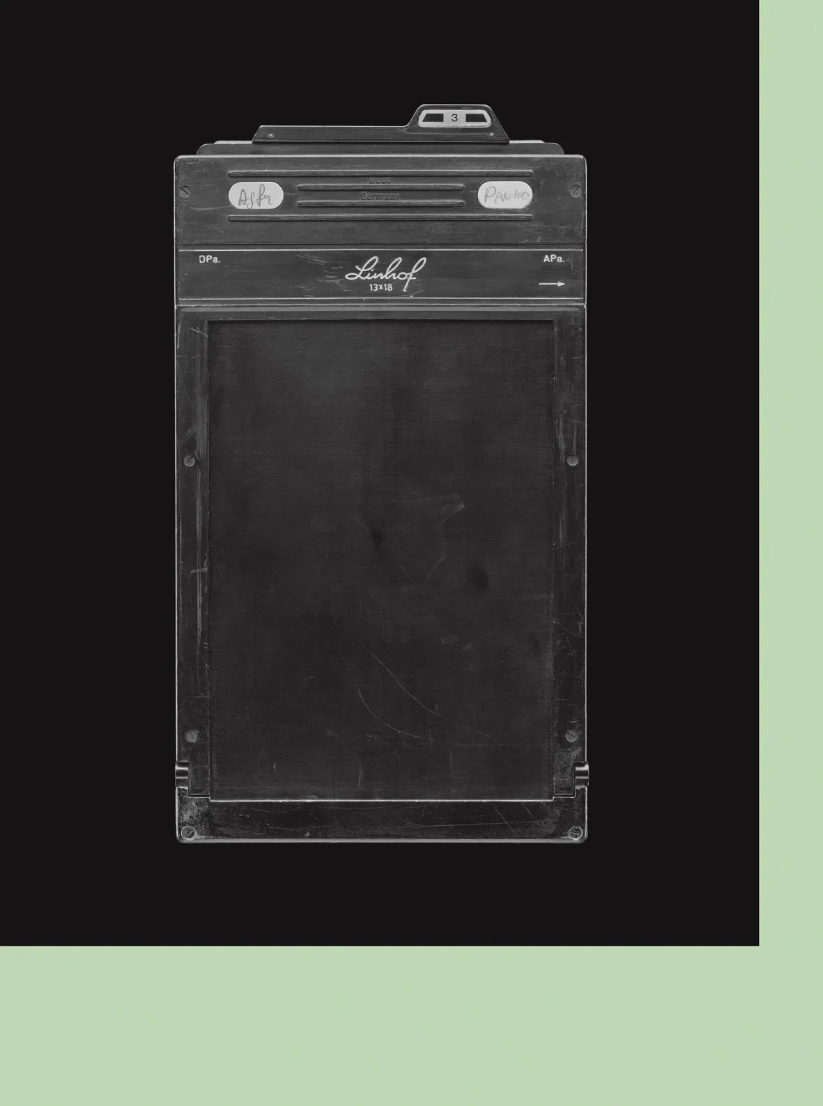 Christopher Williams Untitled (Capitain Petzel, Berlin, 2016, #2), 2016 Offset print 201.5 x 150 cm 79 21⁄64 x 59 1⁄16 inches (Framed) 195 x 145 cm 76 49⁄64 x 57 3⁄32 inches (Unframed) Edition 50 + 35 AP