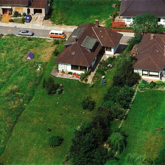 Peter Piller, Behelfsheime 1 / Support Homes 1 (8), 2002-2004