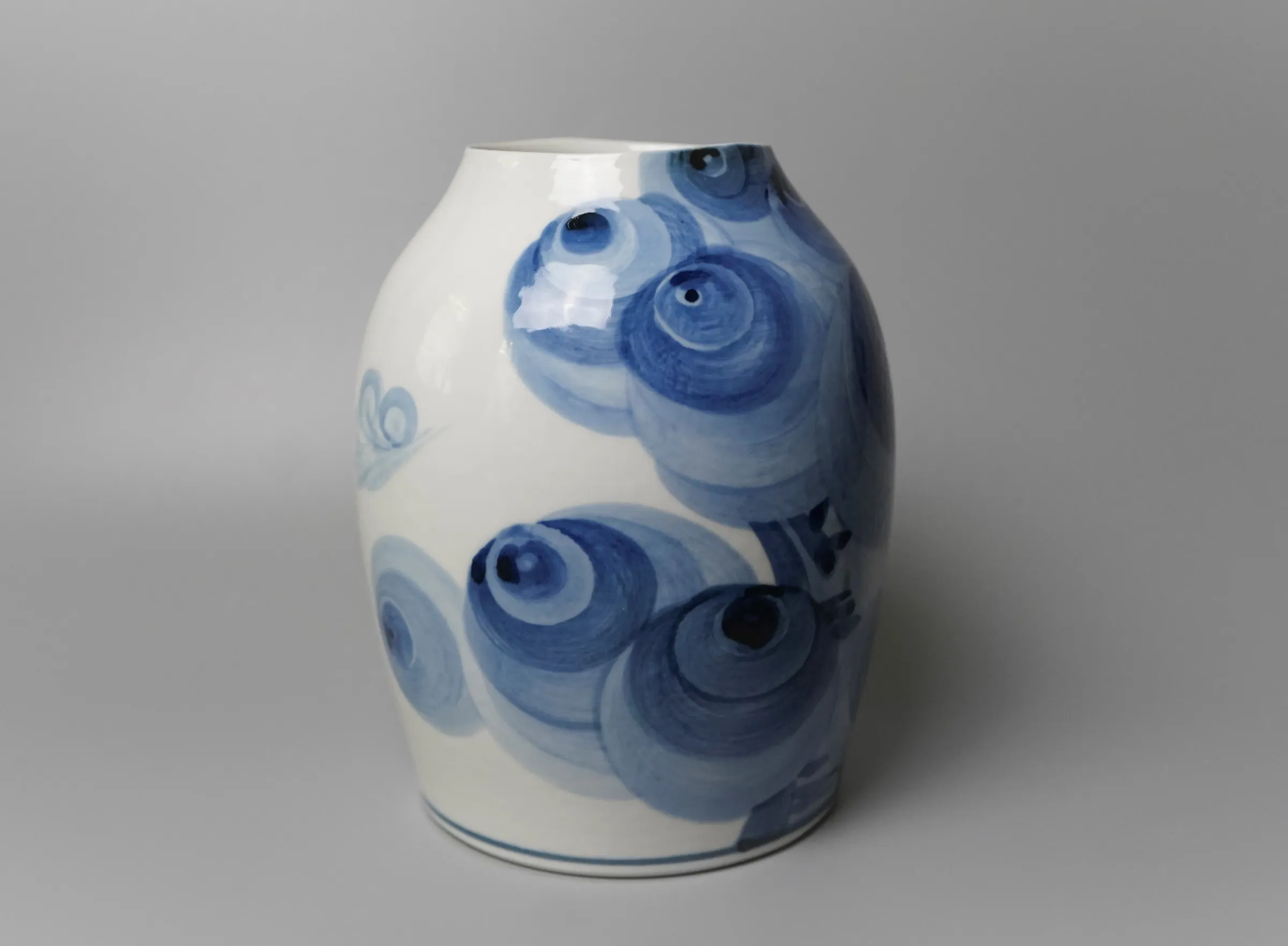 Imanishi Masaya 今西 方哉, Jar with blue and white cobalt glaze 染
