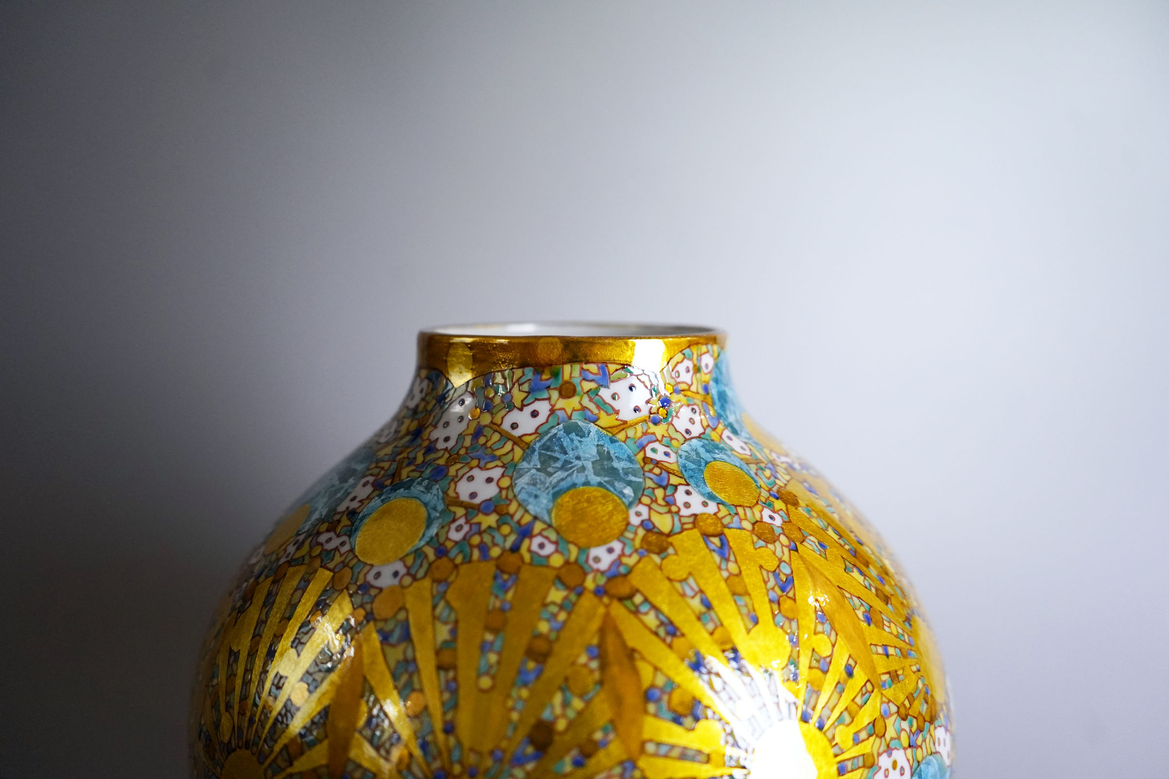 Suzuki Hideaki 鈴木秀昭, Gold Luster Jar 色絵金彩光輝, 2021 | Dai
