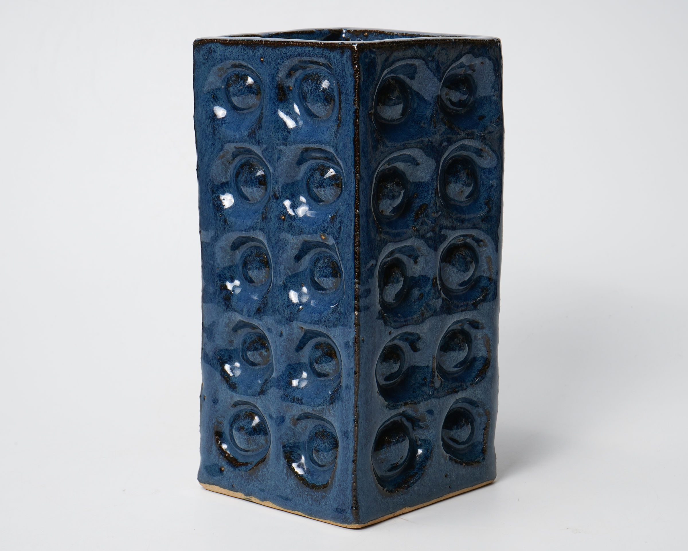 Kumakura Junkichi 熊倉順吉, Jar with Namako Glaze なまこ釉 壺