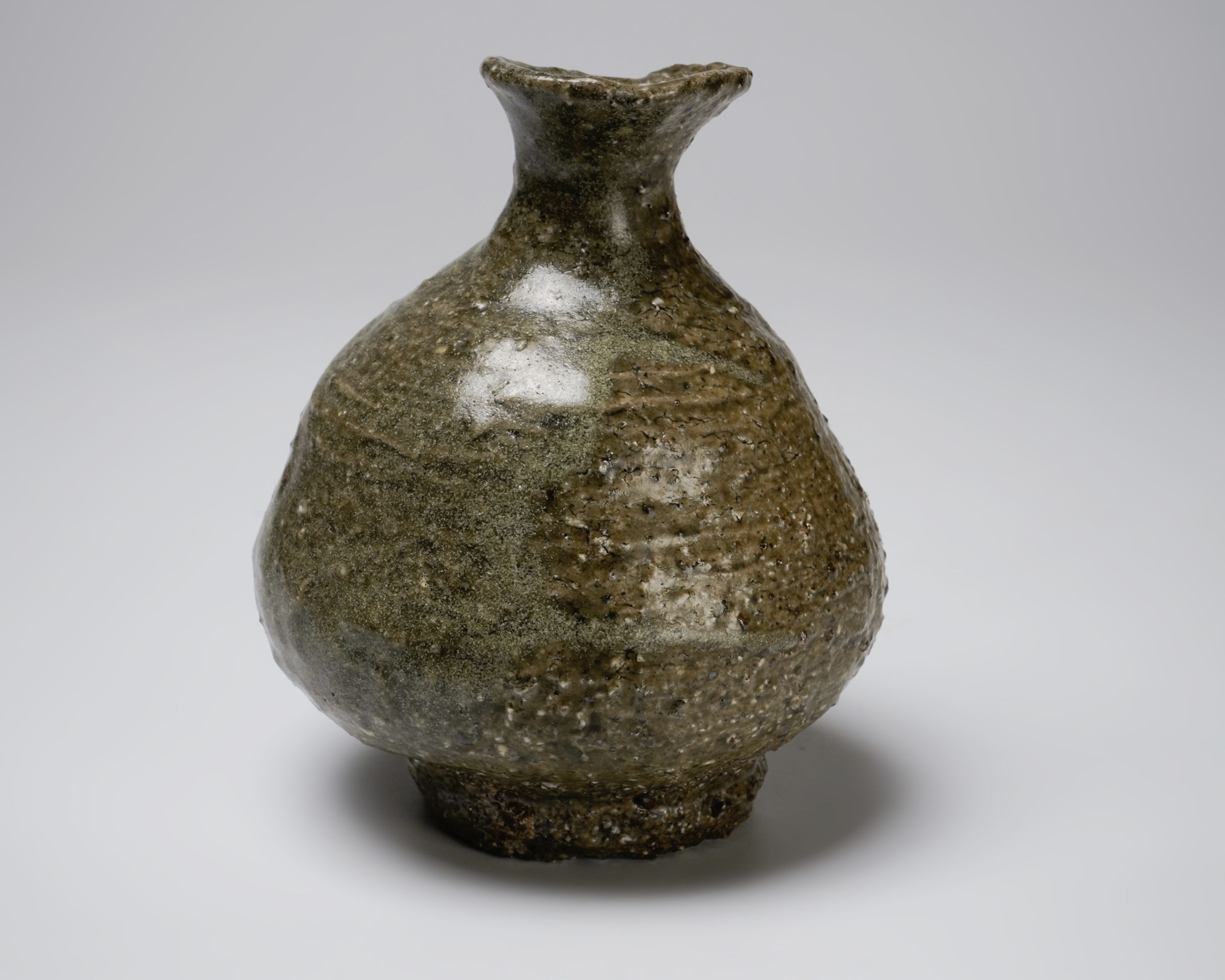 Ikenishi Go 池西剛, Irabo Glazed Sake Bottle 伊羅保徳利 | Dai Ichi