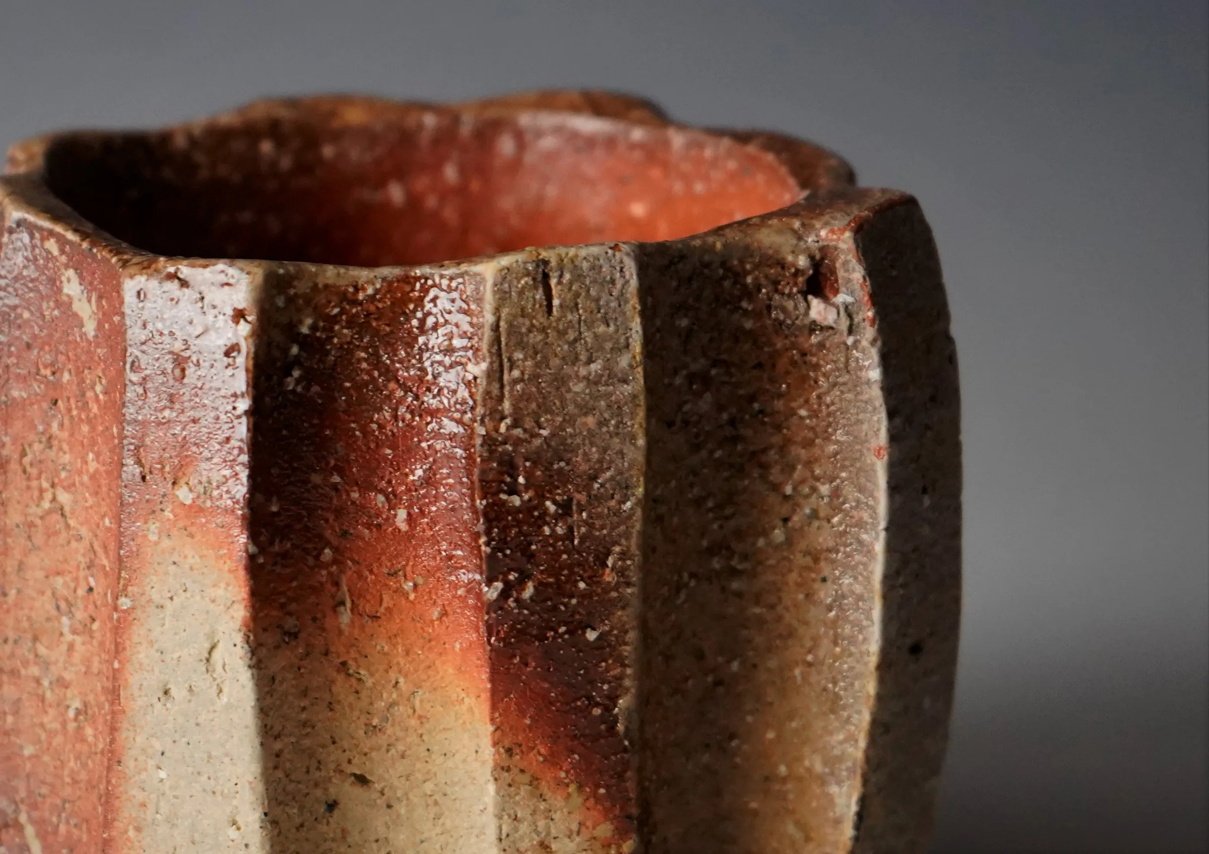 Isezaki Koichiro 伊勢﨑晃一朗, Bizen Deep Cut Teabowl 備前削茶碗