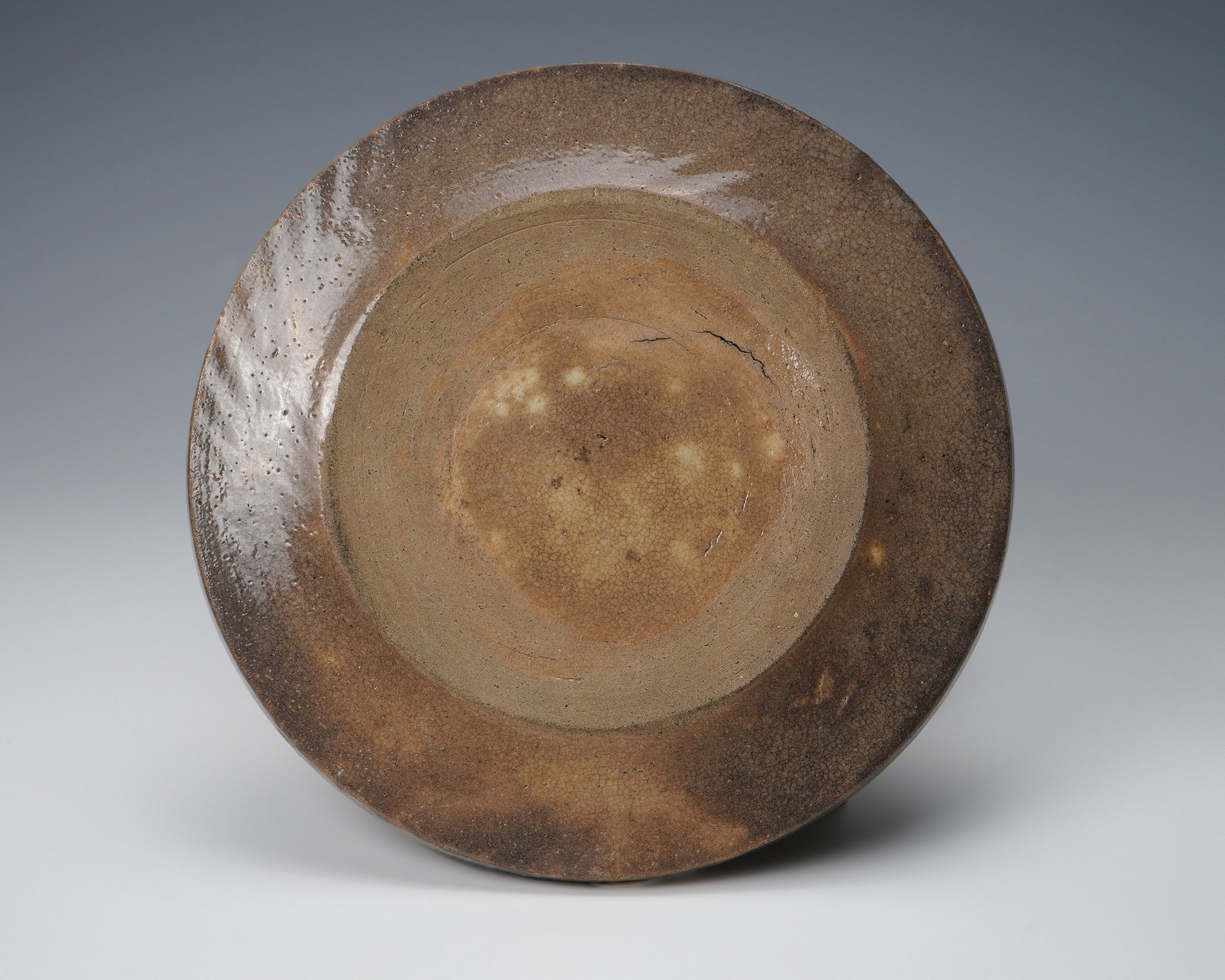 Seto oil lamp plate with iron painted landscape 瀬戸皿 鉄絵山水