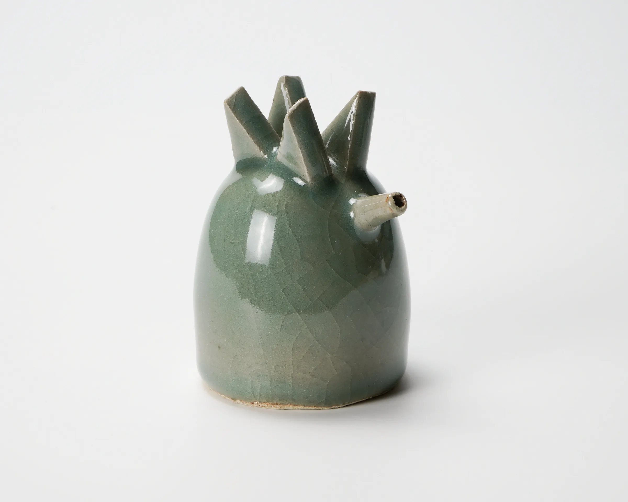 Tamura Ryoichi 田村了一, Celadon water dropper with rooster shape