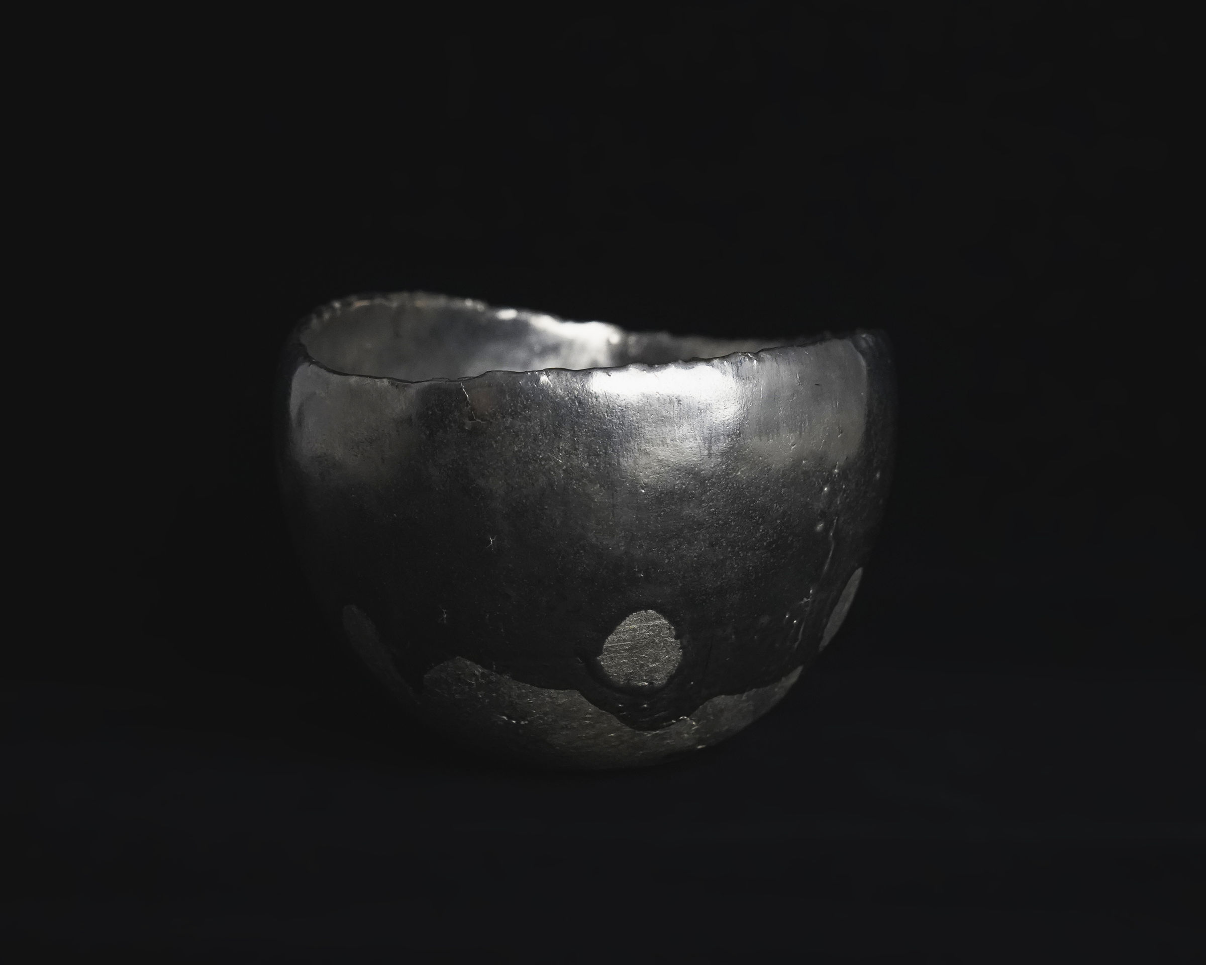 Uchida Koichi 内田鋼一, Platinum tea bowl 白金彩, 2019 | Dai Ichi