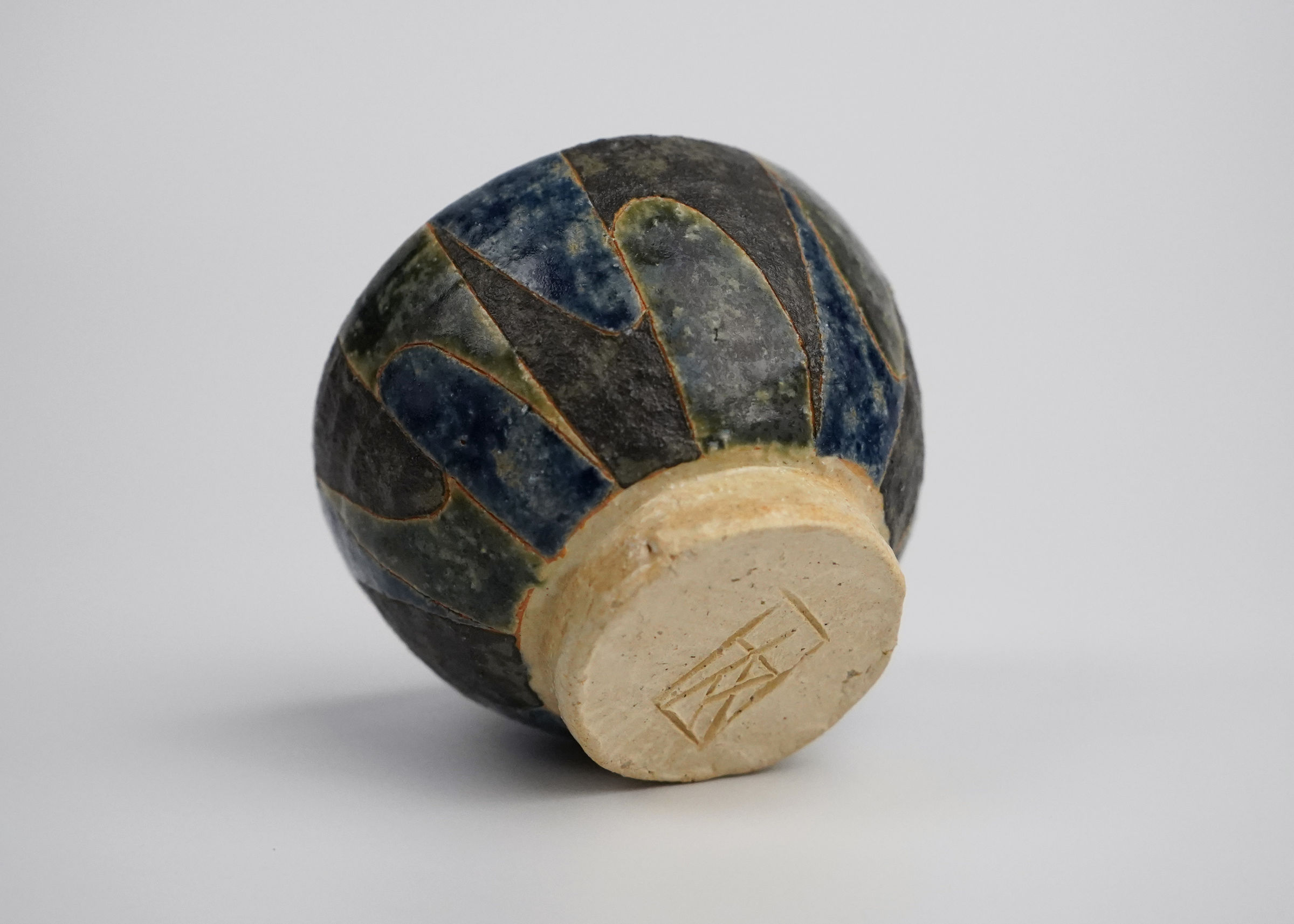 Kamoda Taro 加守田太郎 Sake Cup | Japanese Contemporary Ceramics