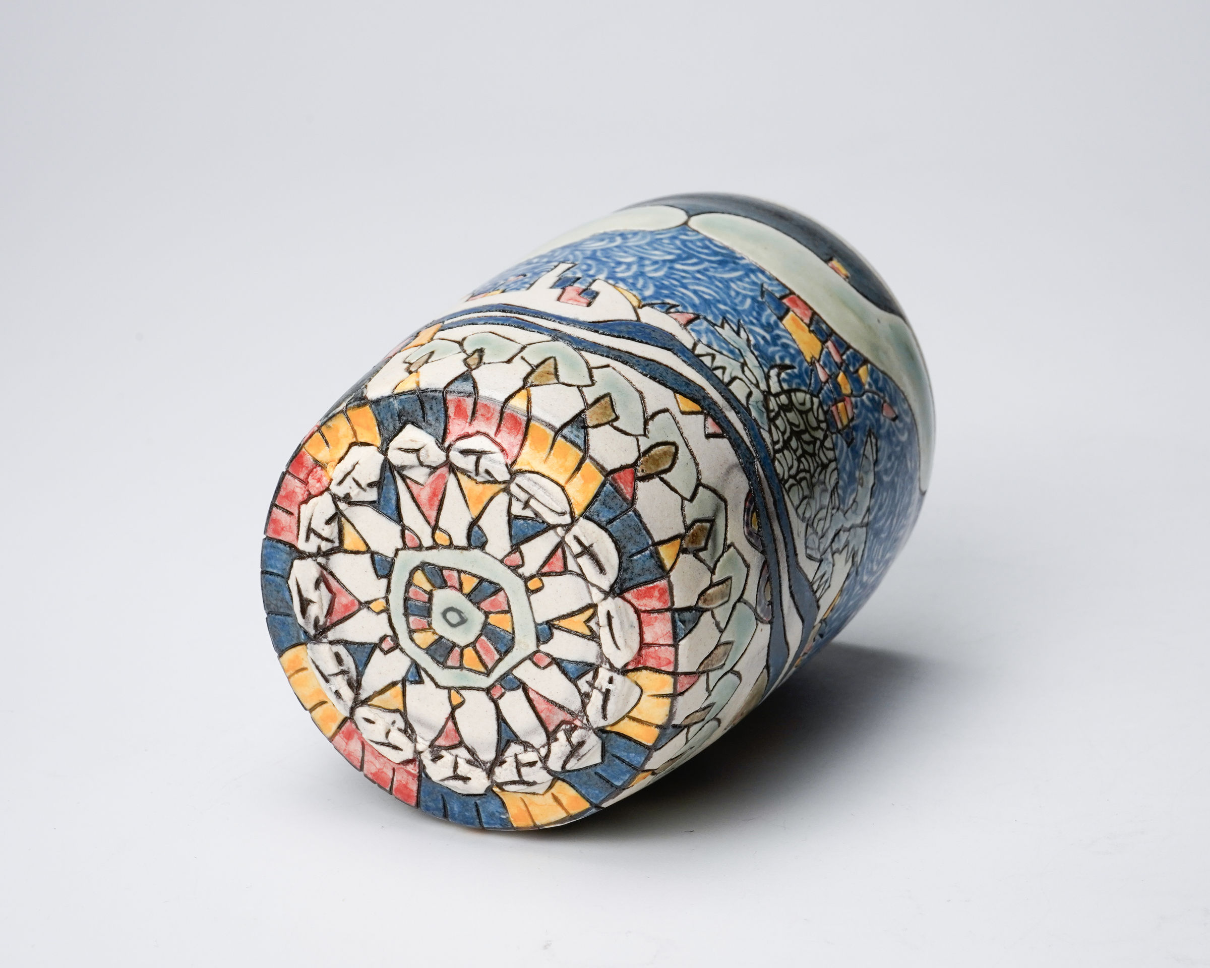 KOMAGO Tetsutarou 小孫哲太郎, No.26 Polychrome Yunomi with Carved