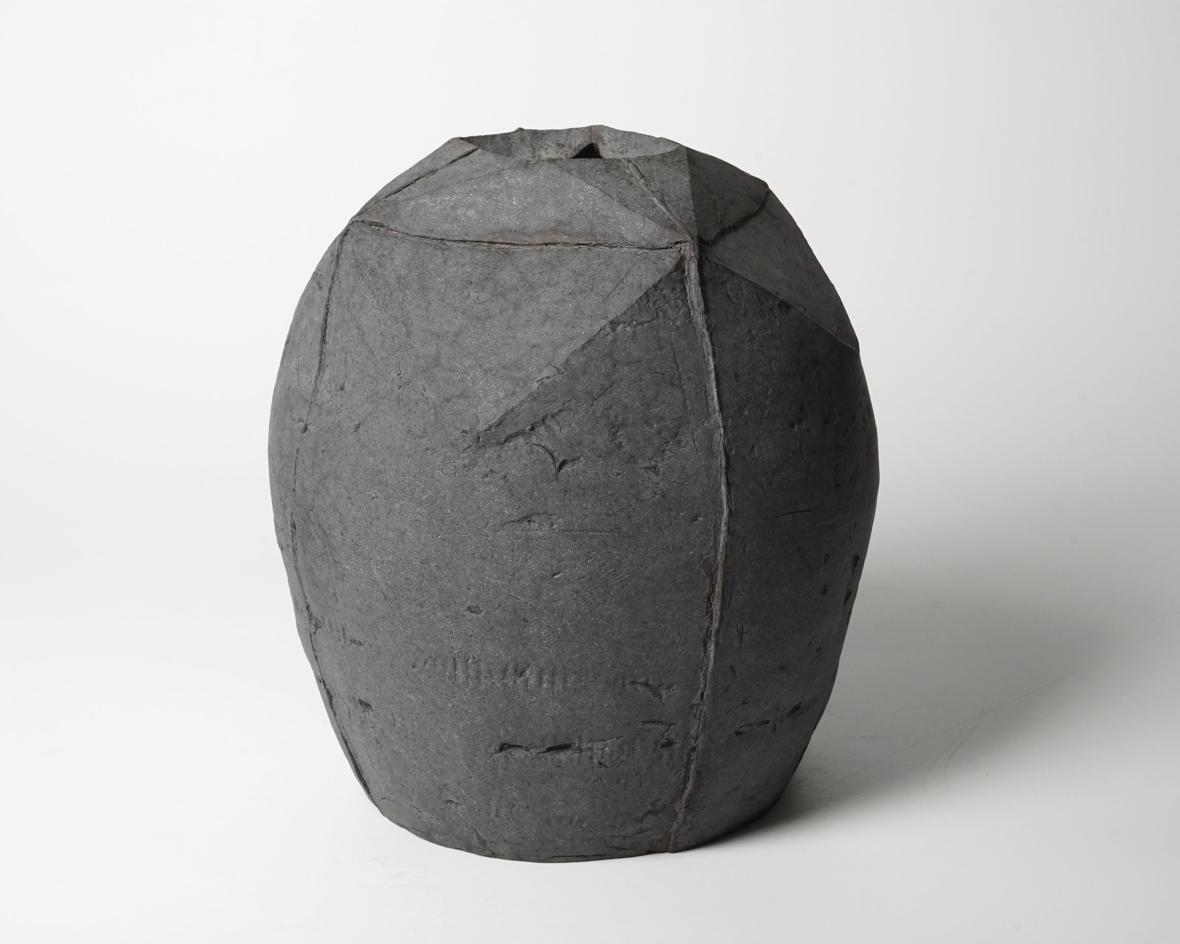 Mori Togaku 森 陶岳, Rectangular Flat Jar 黒備前扁壷, circa 1990