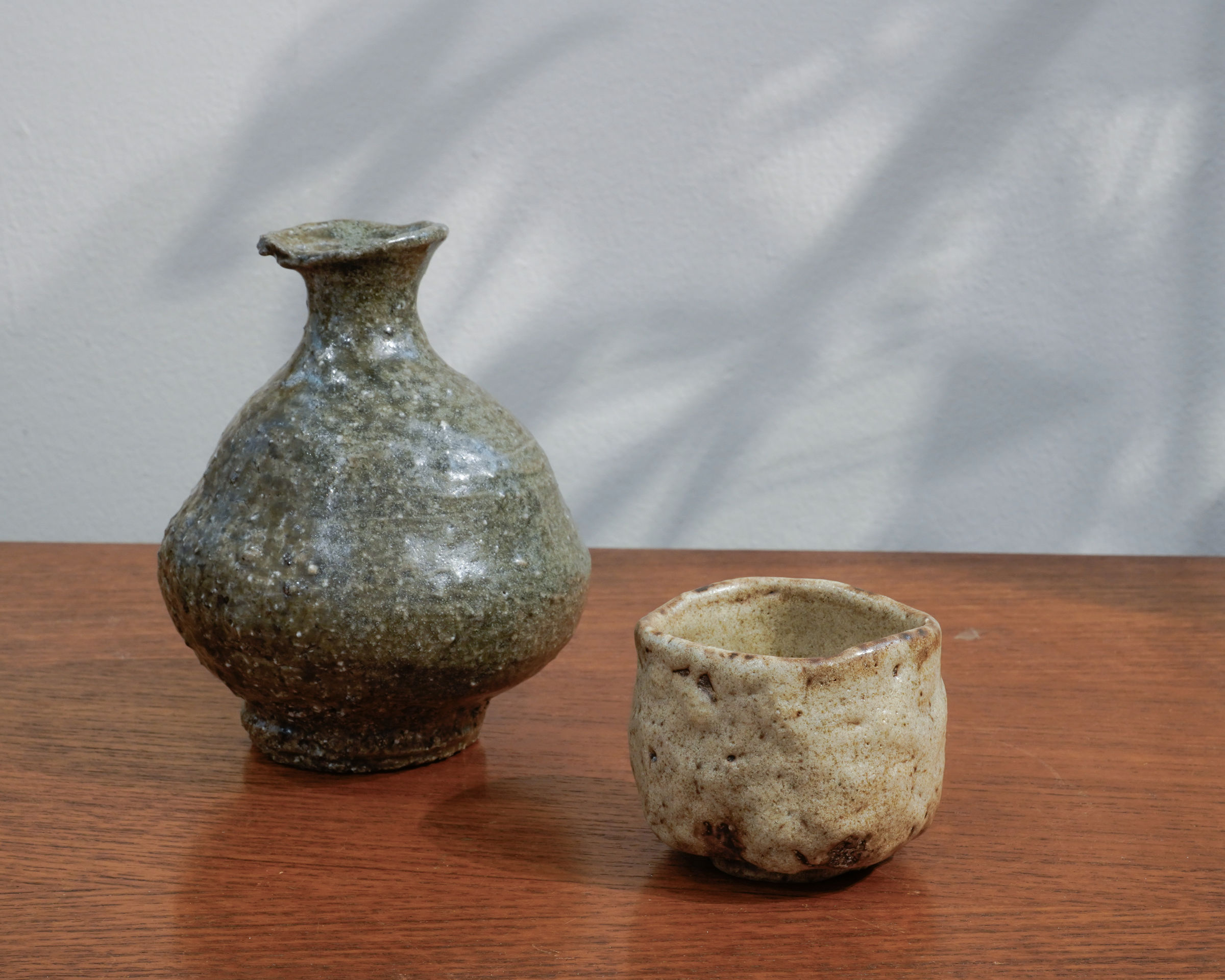 Ikenishi Go 池西剛, Irabo Glazed Sake Bottle 伊羅保徳利 | Dai Ichi