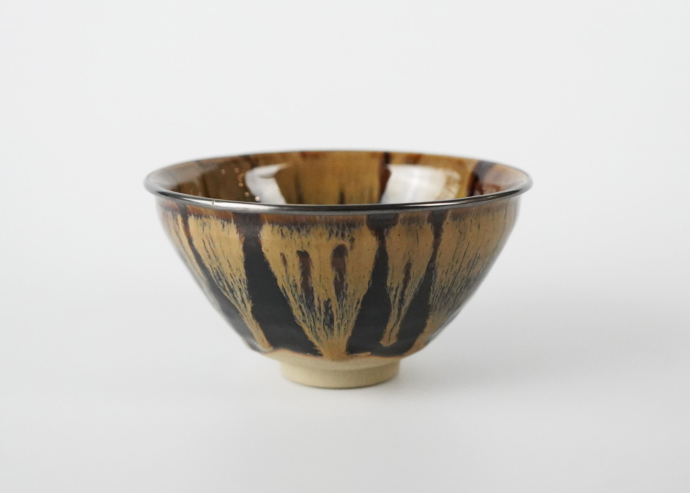 OKETANI Teiichi 桶谷定一, Amber Colored Tenmoku Teabowl 天目茶碗