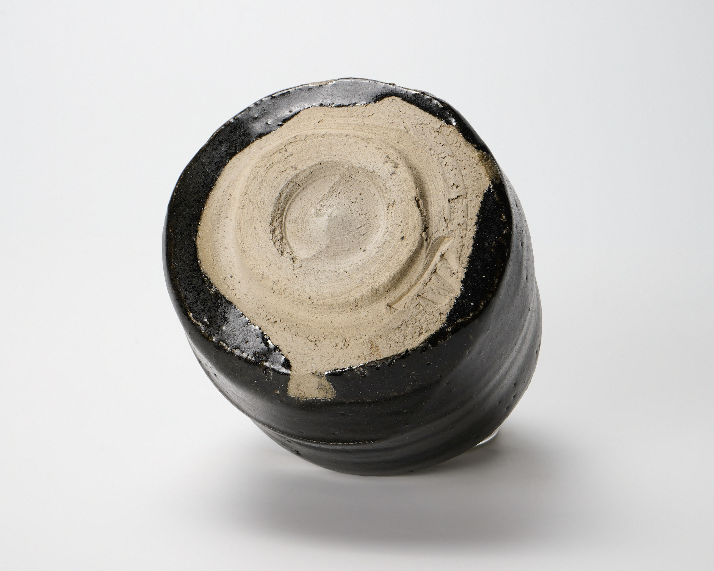 KISHIMOTO Kennin 岸本謙仁, Seto black tea bowl 瀬戸黒茶碗 | Dai