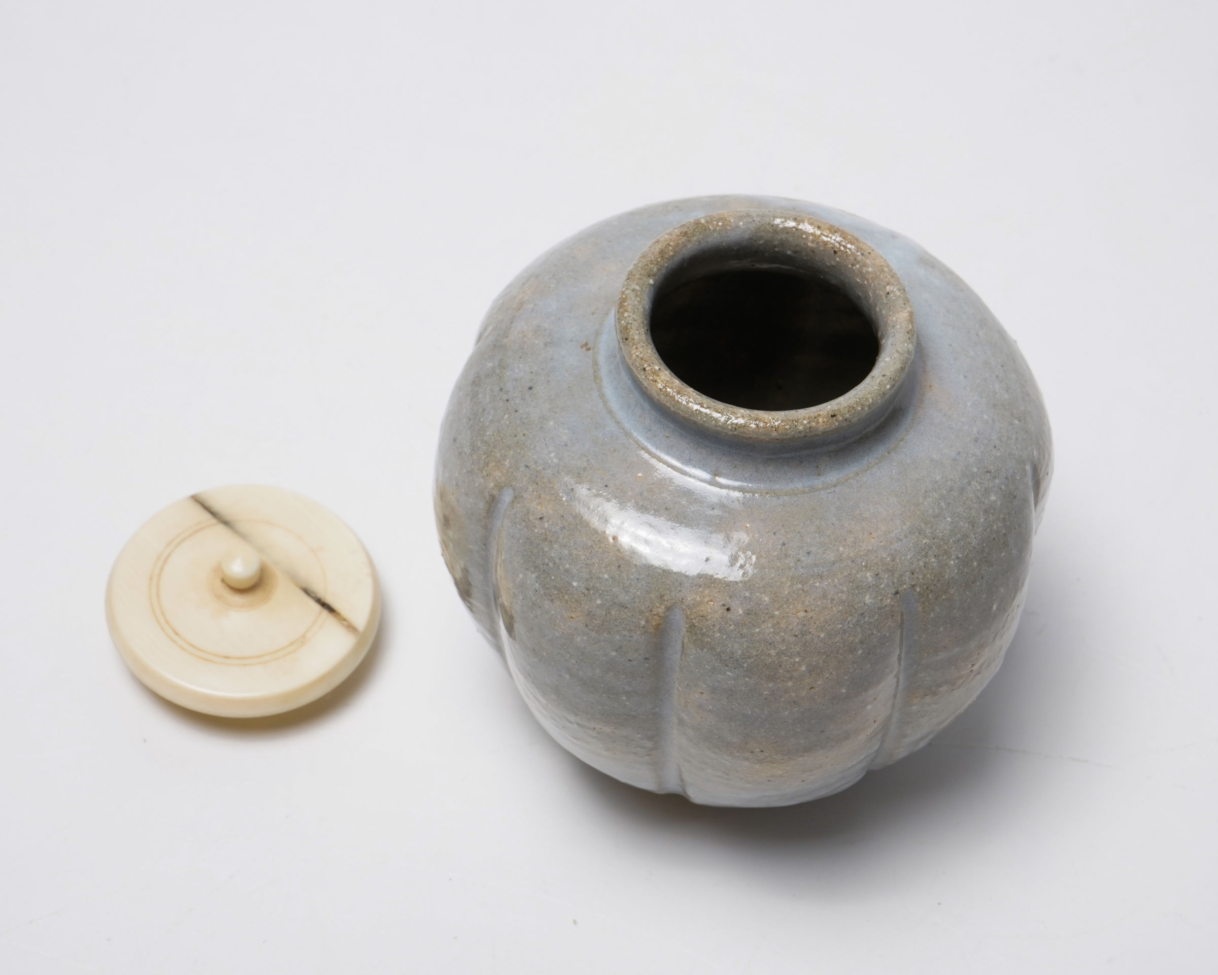 Matsubayashi Hosai XIV 松林豊斎, Yuzu shaped tea caddy 窯変柚子形