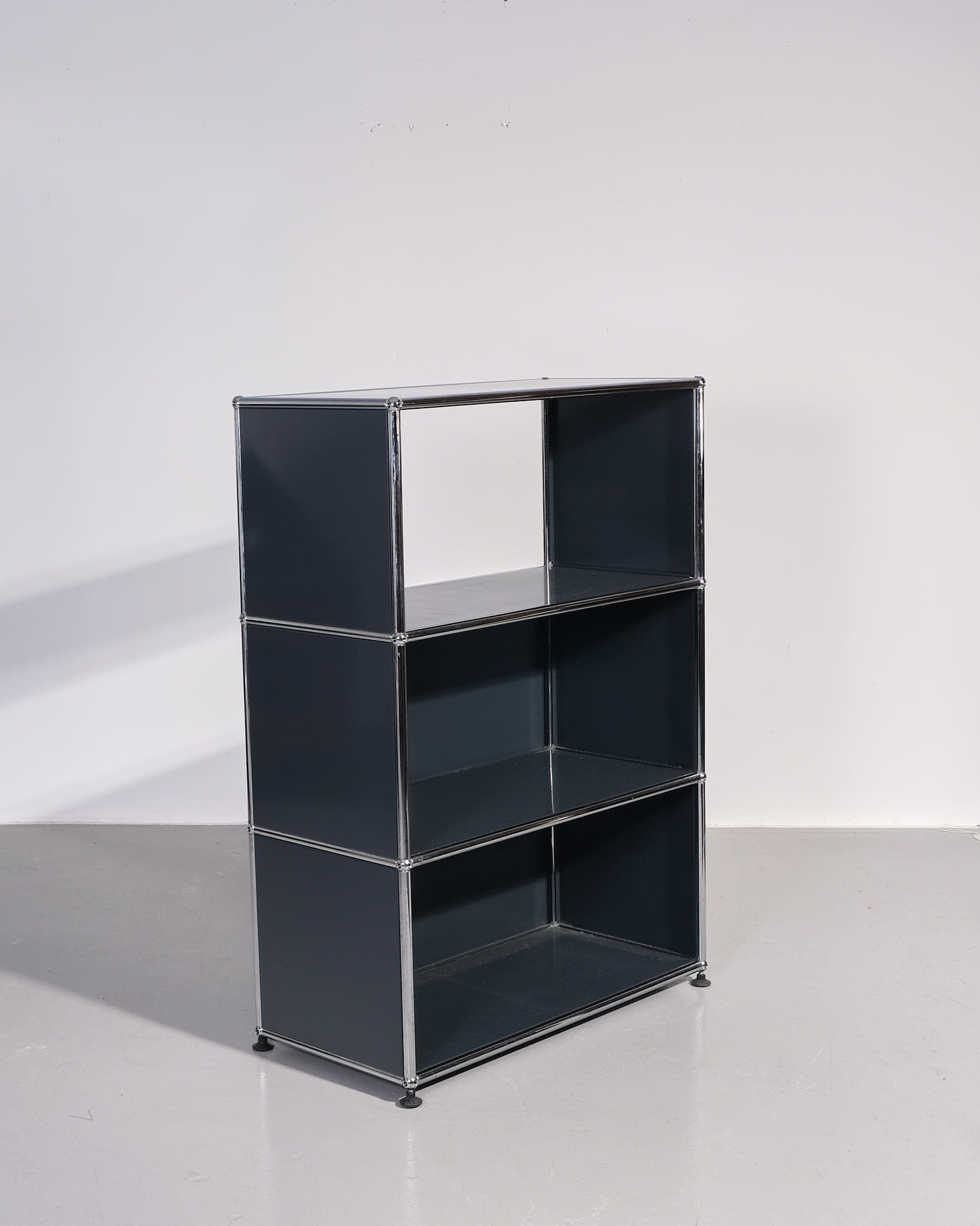USM Haller, Three Tier Open Shelf Unit, Navy | 8 Holland Street