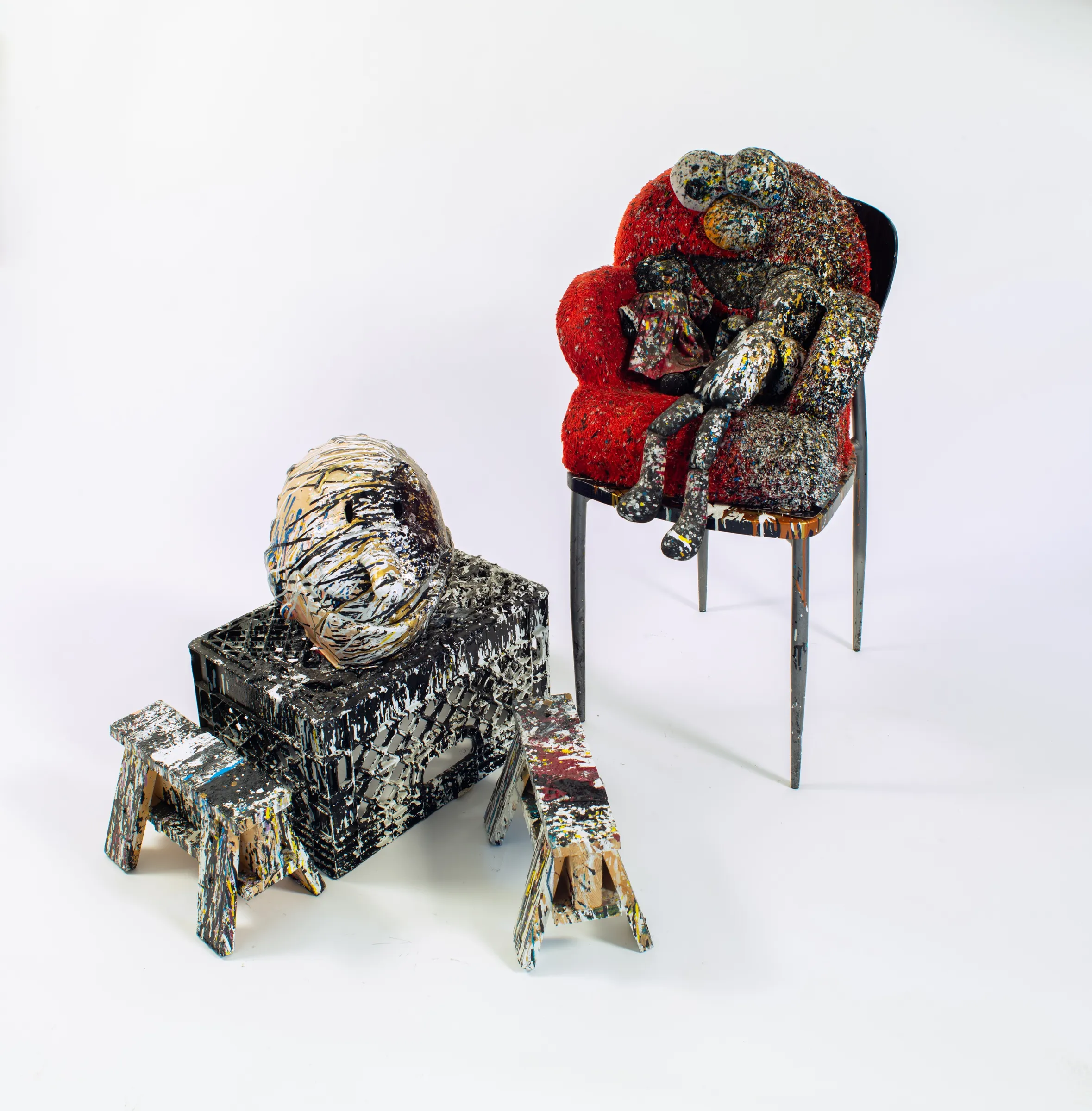 乔伊斯-彭萨托（1941年-2019年）一生都在纽约生活和工作，并于2007年在Petzel画廊举办了她的首次个展。在她的职业生涯后期取得了成功，此后她在世界各地的机构广泛展出，其中包括纽约惠特尼美国艺术博物馆（2017年）、芝加哥当代艺术博物馆（2016年）、因斯布鲁克美术馆（2016年）、沃斯堡现代艺术博物馆（2015年）、休斯顿当代艺术博物馆（2014年）、亚特兰大高等艺术博物馆（2014年）、巴黎蓬皮杜中心（2013年）、圣莫尼卡艺术博物馆（2013年）、圣路易斯当代艺术博物馆（2013年）、旧金山现代艺术博物馆（2000年）。路易斯（2013年）、旧金山现代艺术博物馆（2000年），以及其他更多的机构。