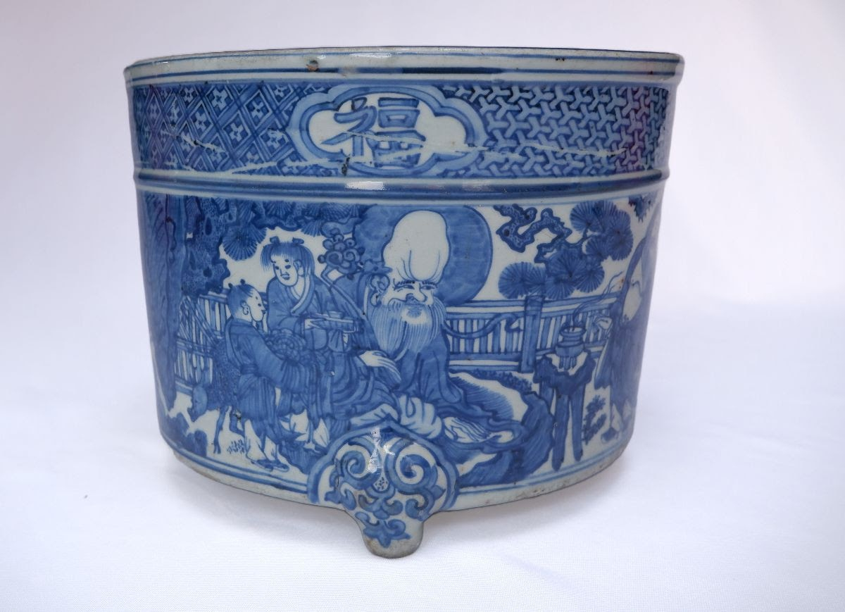A LARGE IMPOSING CHINESE MING BLUE AND WHITE 'EIGHT IMMORTALS