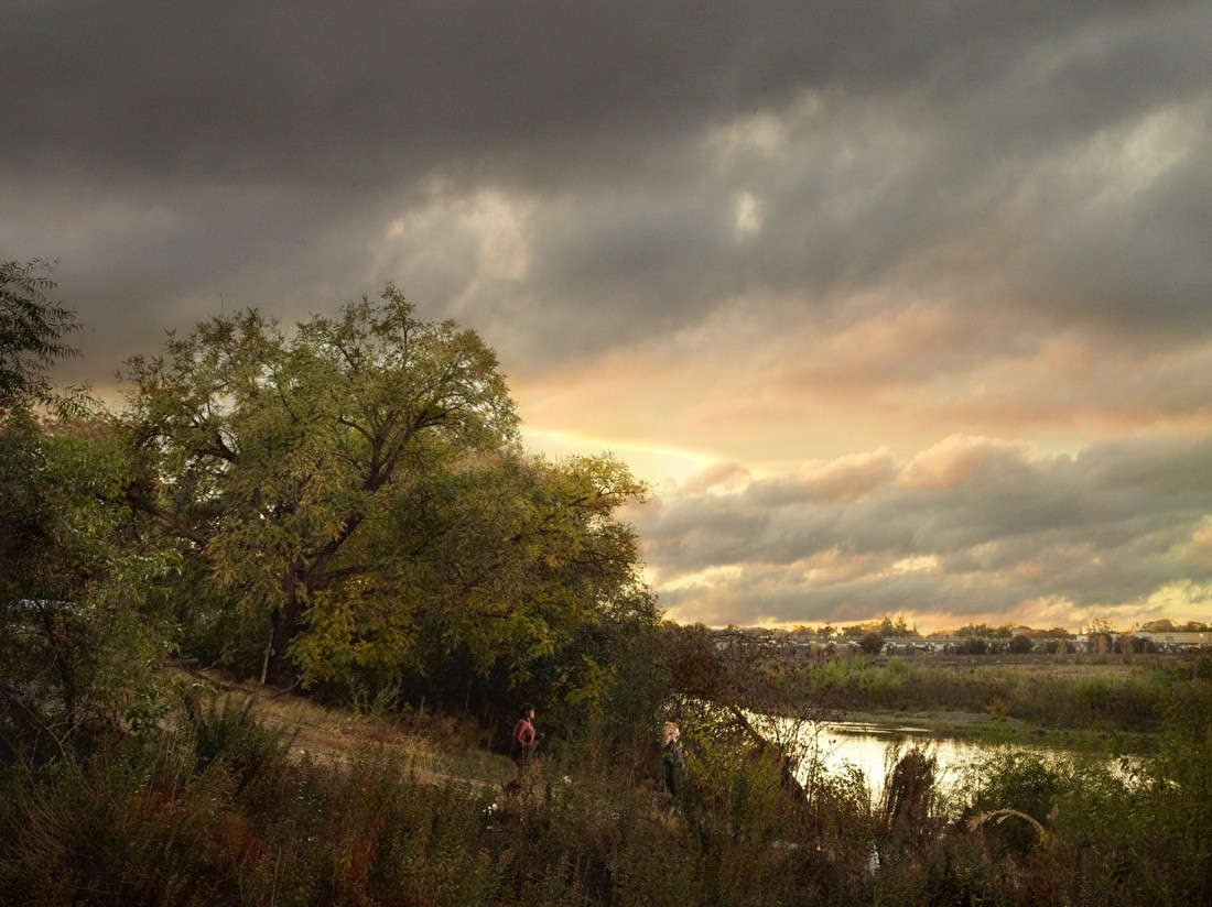 Kiki and Tanya, Running 005308