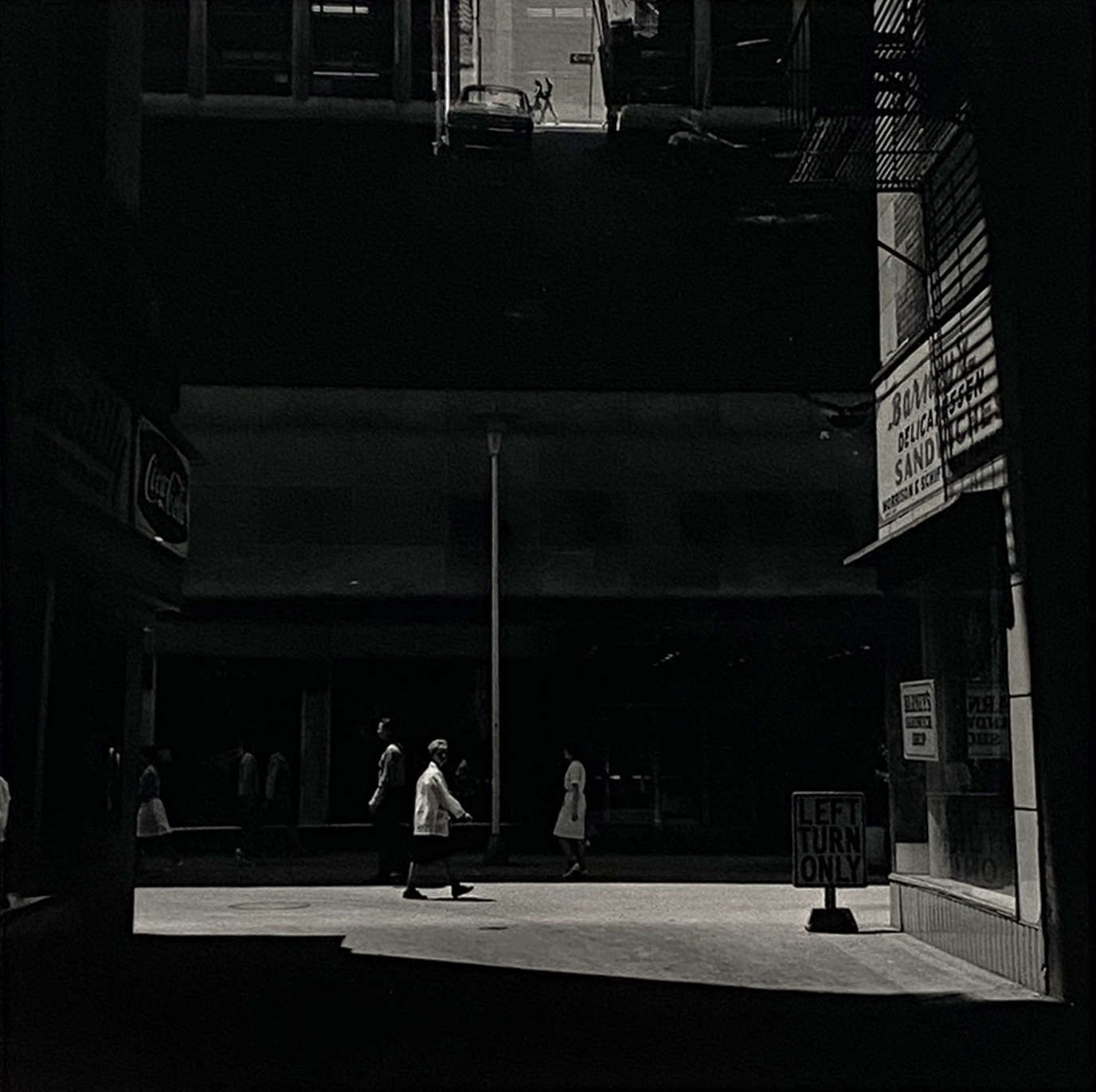 Draped Nude with circle, Bromografia 109