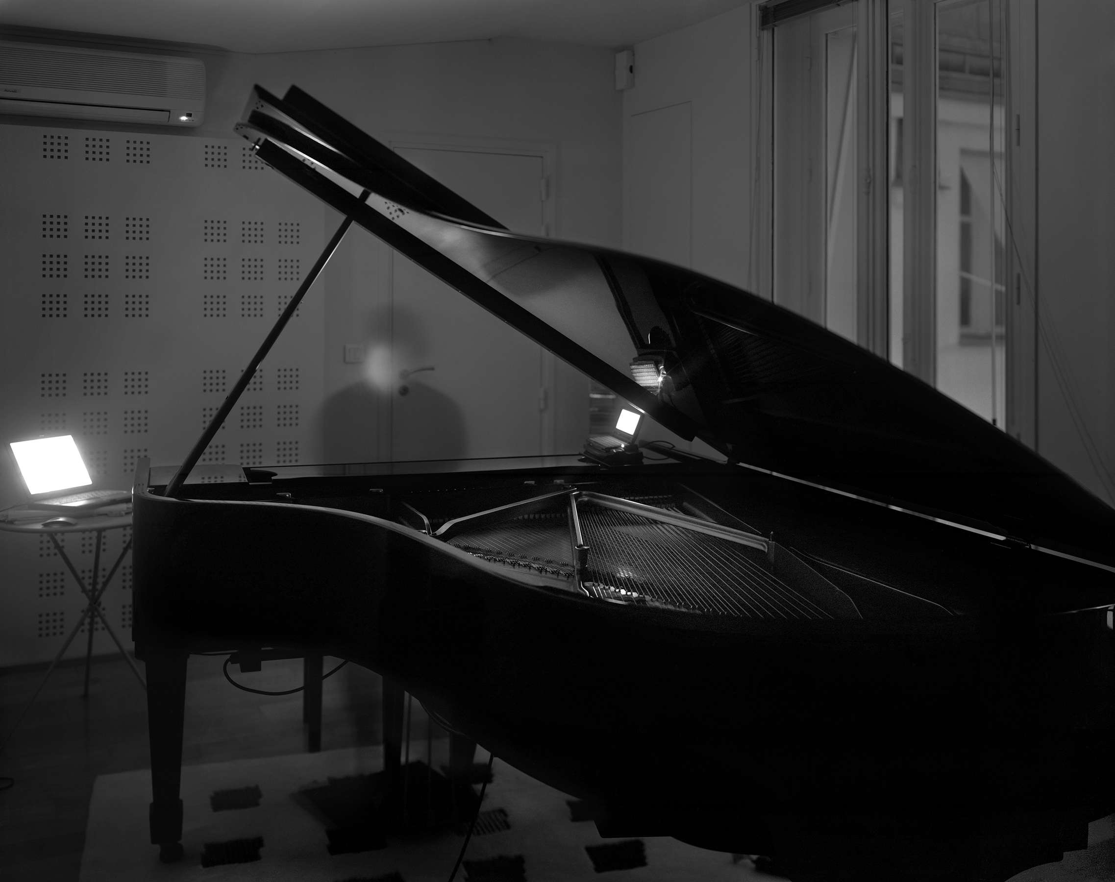 Eric Watson, Thursday, March 11th, 7:40-8:40pm, Paris, 2004 (TV04073)