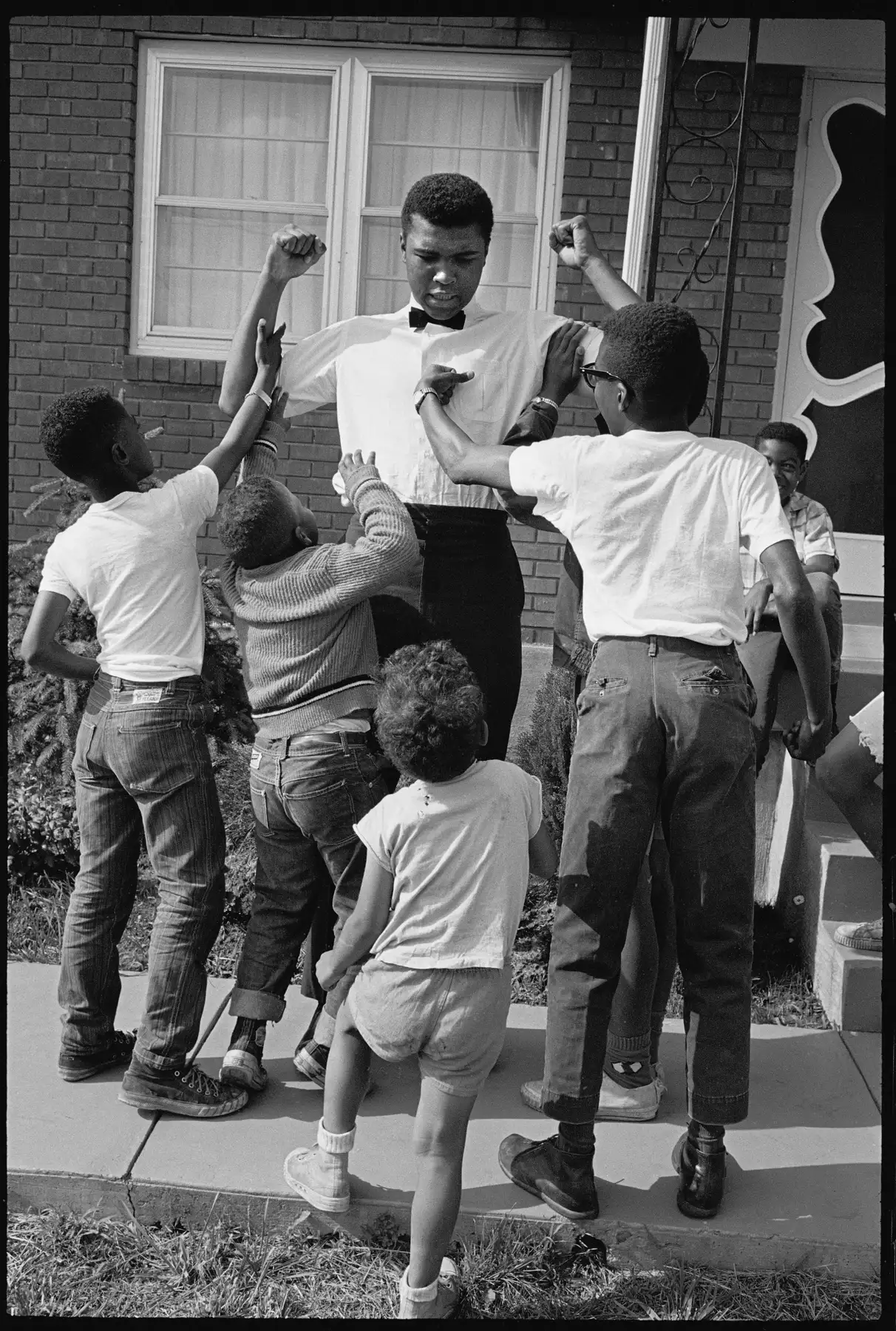 Muhammad Ali (with Kids), Louisville, KY