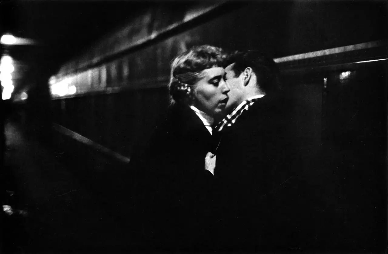 The Kiss, Grand Central Station, New York