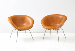 A Pair of Arne Jacobsen Pot Chairs