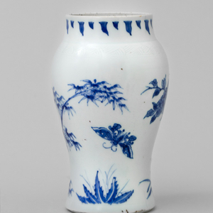 A CHINESE TRANSITIONAL BLUE AND WHITE VASE , Shunzhi (1644-1661)