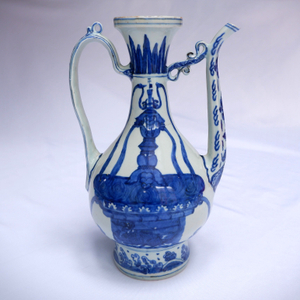 A RARE CHINESE BLUE AND WHITE 'MAGIC FOUNTAIN' EWER, Jiajing (1522-1566)