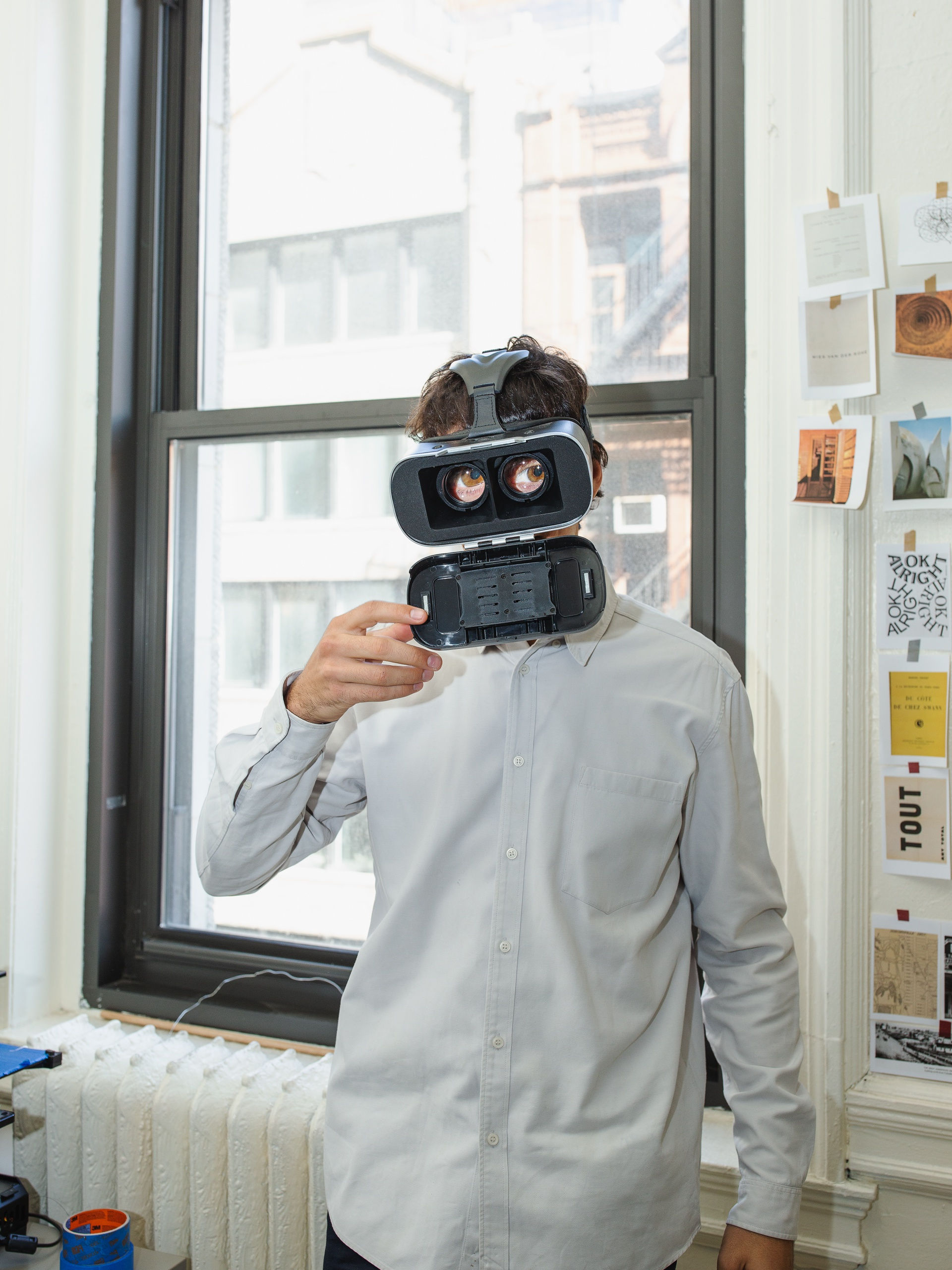 Pablo Limón is the co-founder and creative director of the digital studio NEWNEWNEW and of the branding and architectural SAVVY...