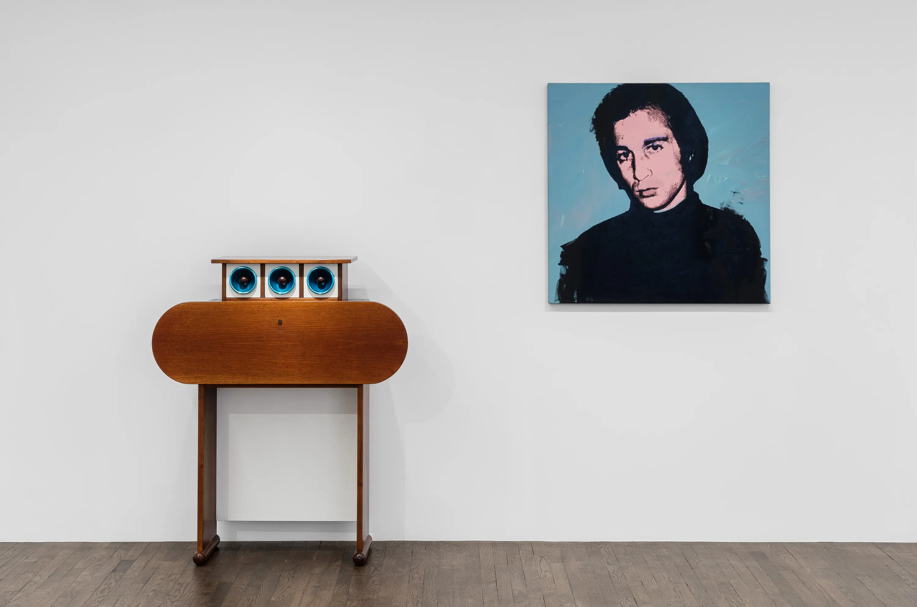 Mitterrand | St-Honoré a le plaisir de présente Centro Fly : Ettore Sottsass & Andy Warhol, une exposition qui souligne...