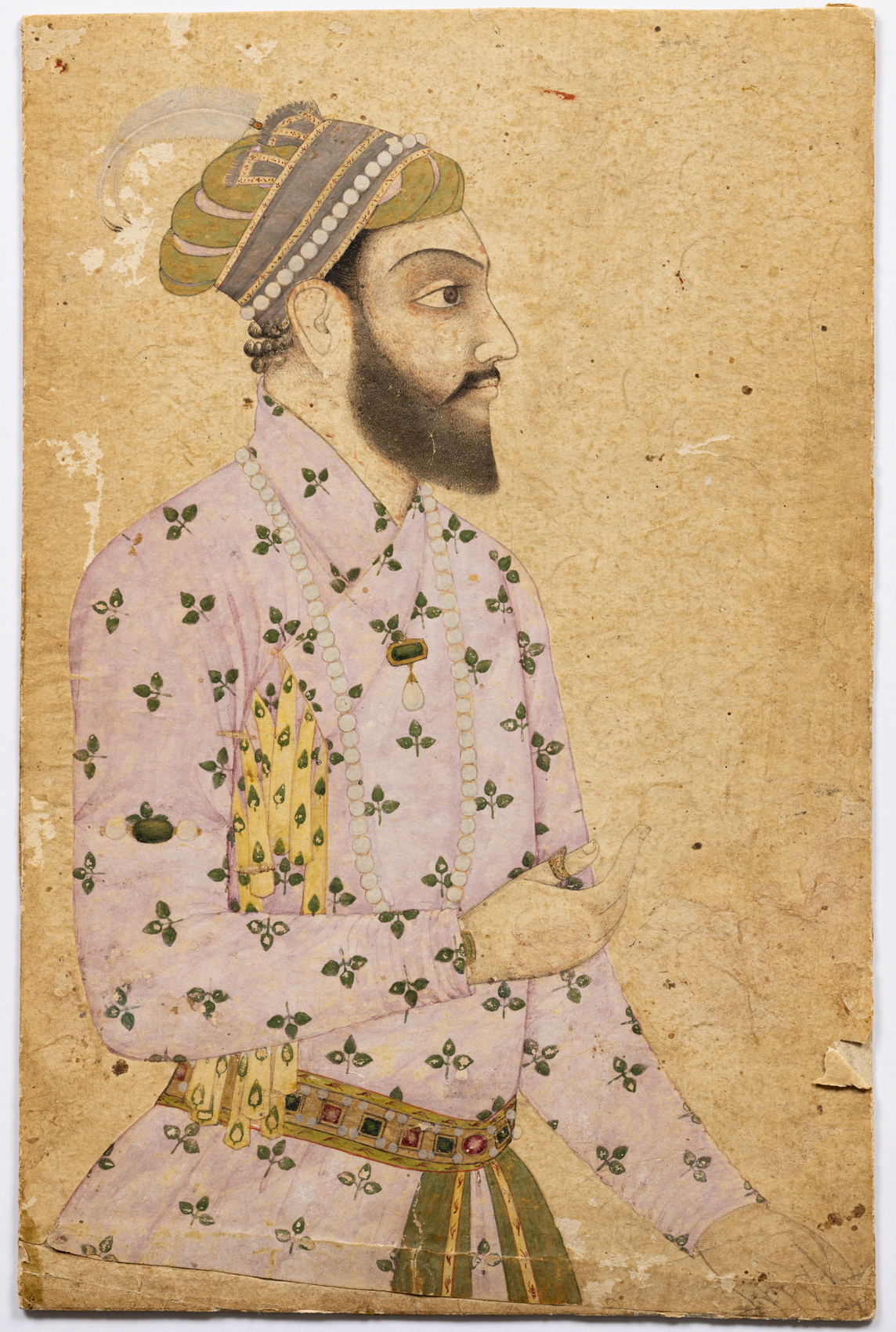 PORTRAIT OF A MUGHAL NOBLEMAN