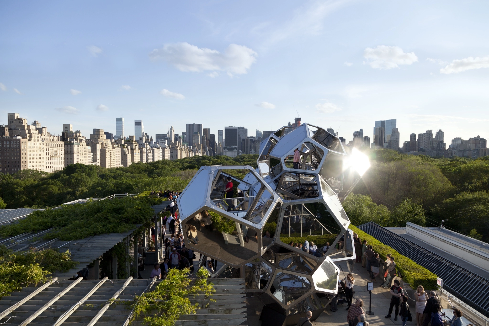Cloud City Tomás Saraceno