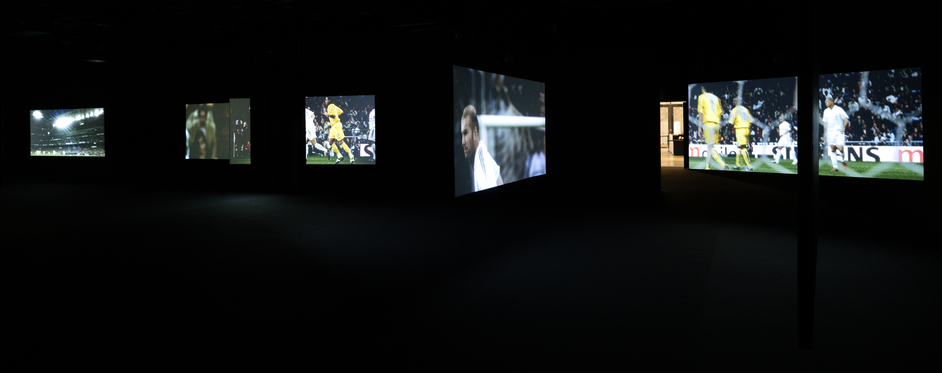 Zidane: A 21st Century Portrait Douglas Gordon & Philippe Parreno