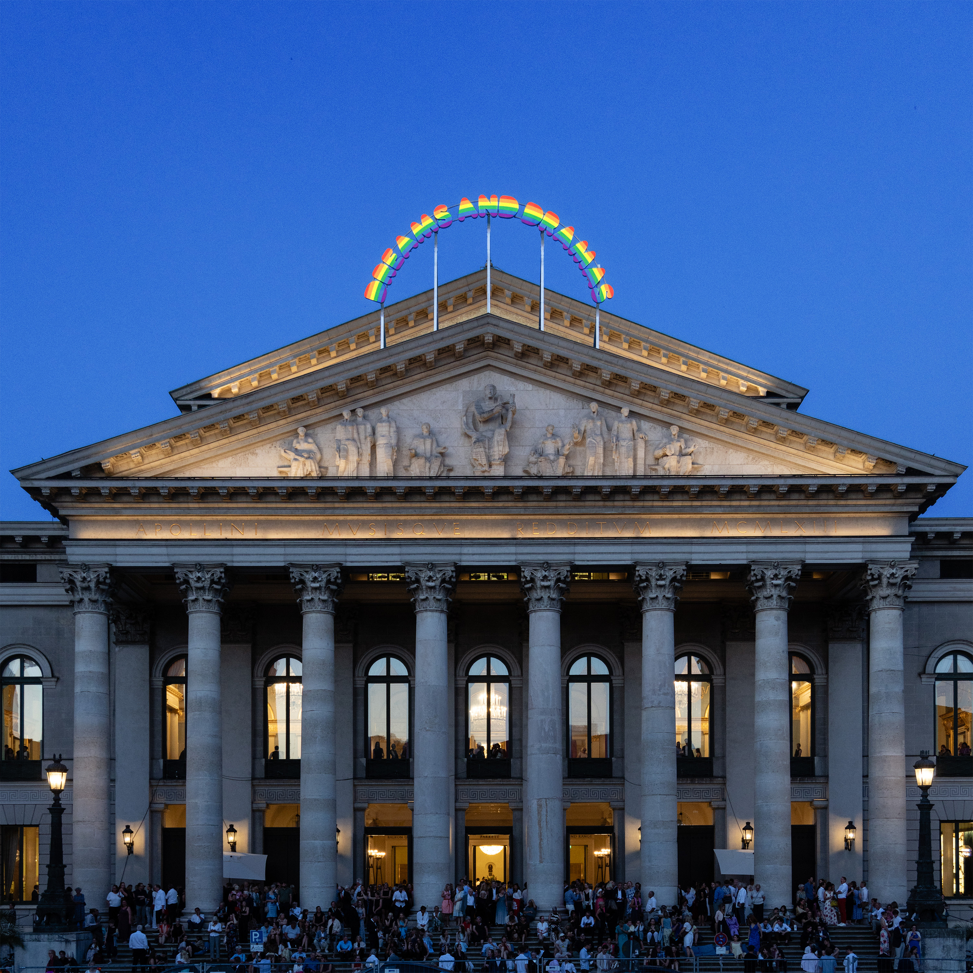 DREAMS AND DRAMAS Ugo Rondinone